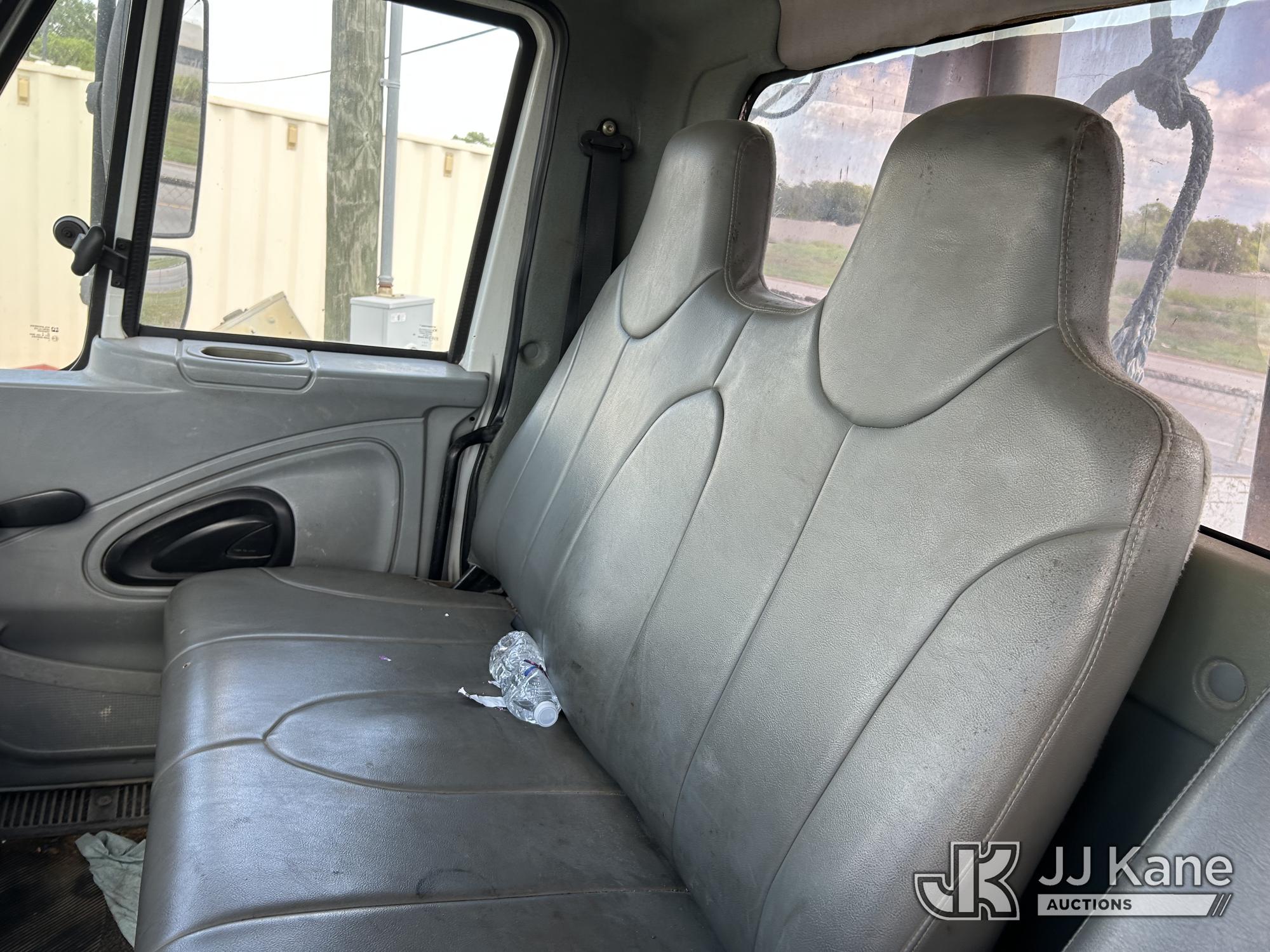 2007 International 7300 4X4