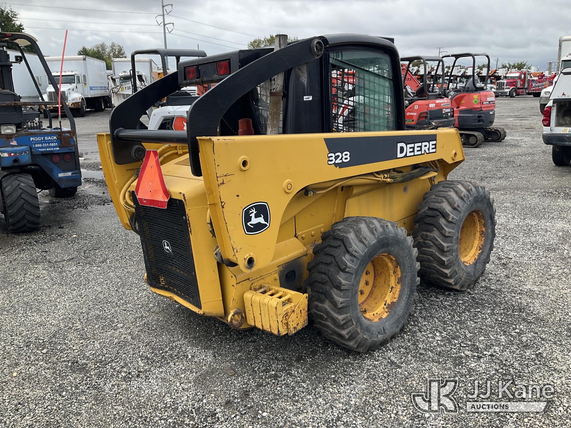 2005 John Deere 328
