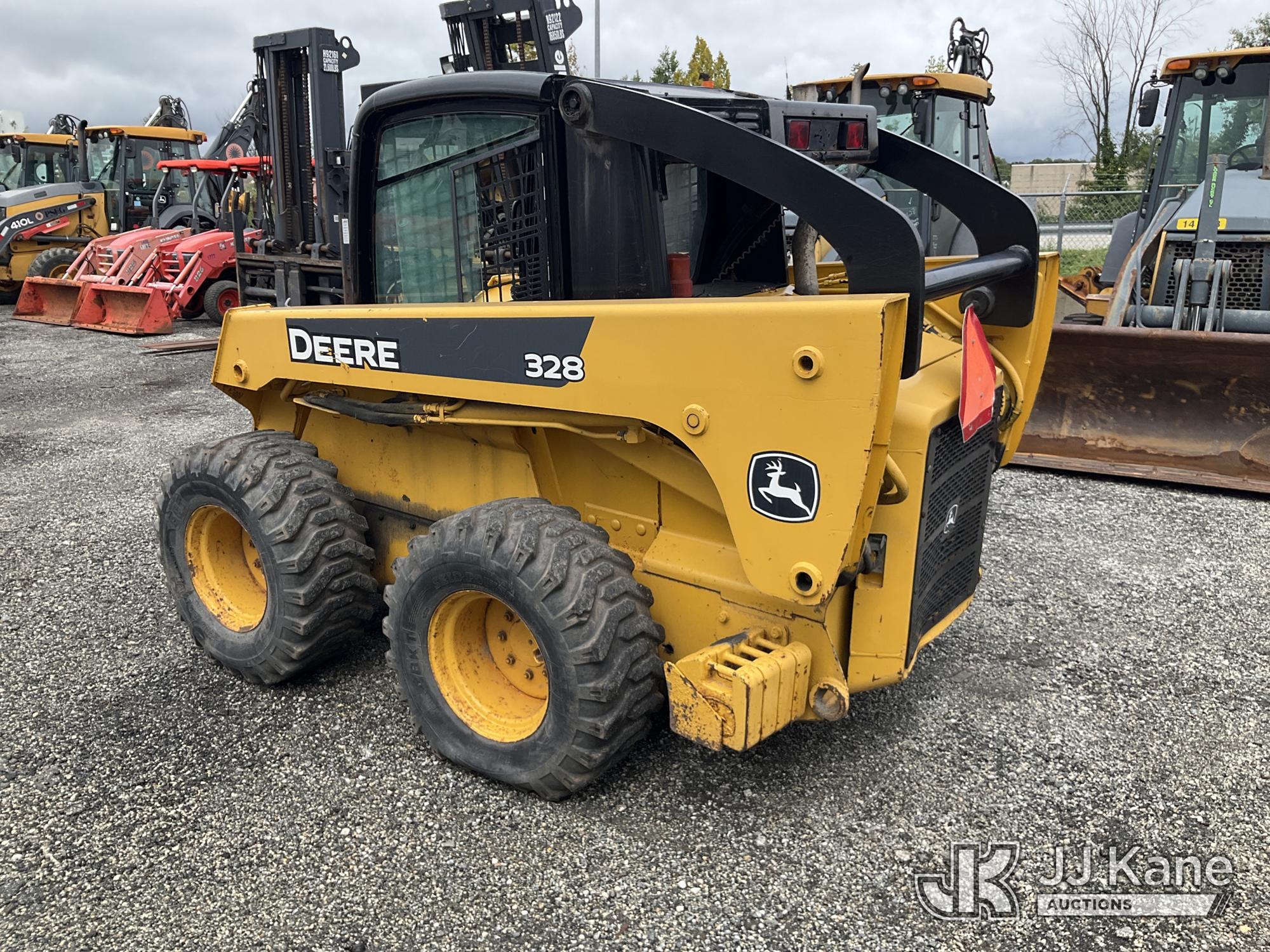 2005 John Deere 328