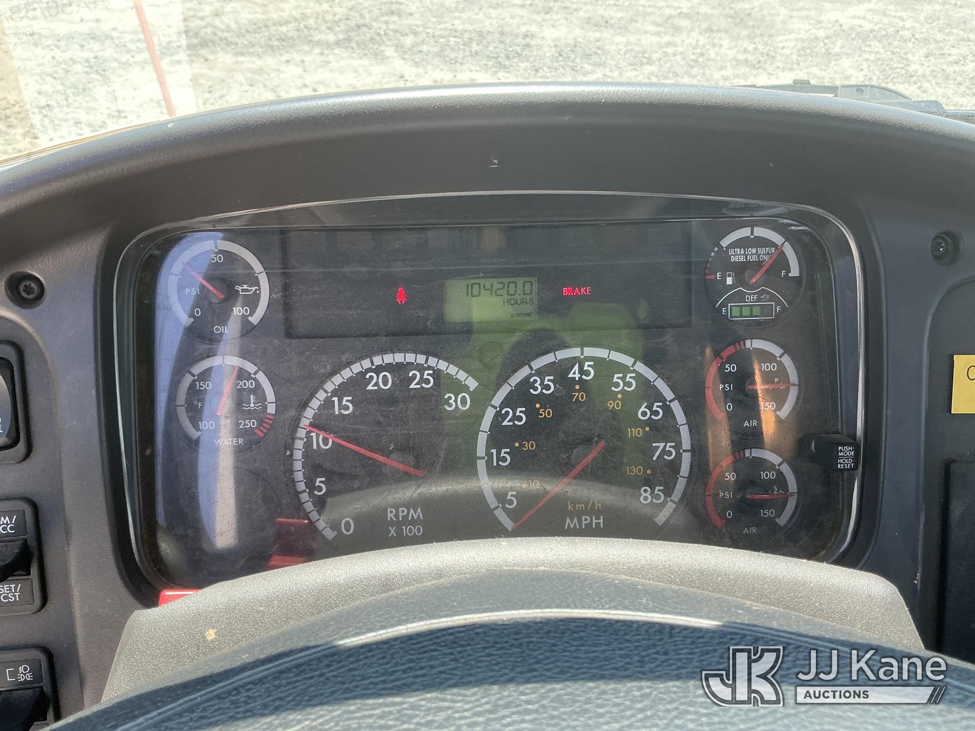 2012 Freightliner M2 106