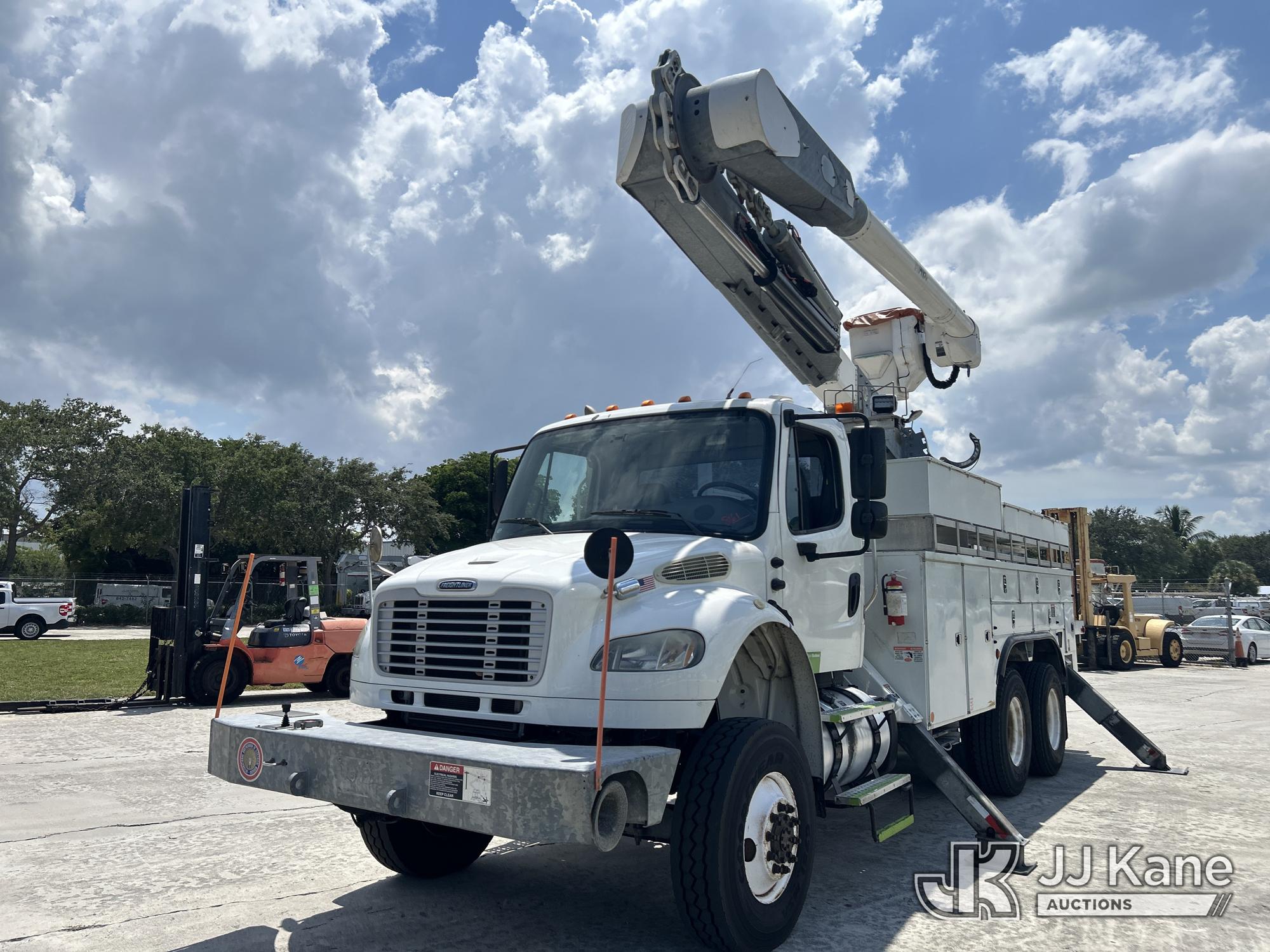 Photo of 2012 Freightliner M2 106 6x6