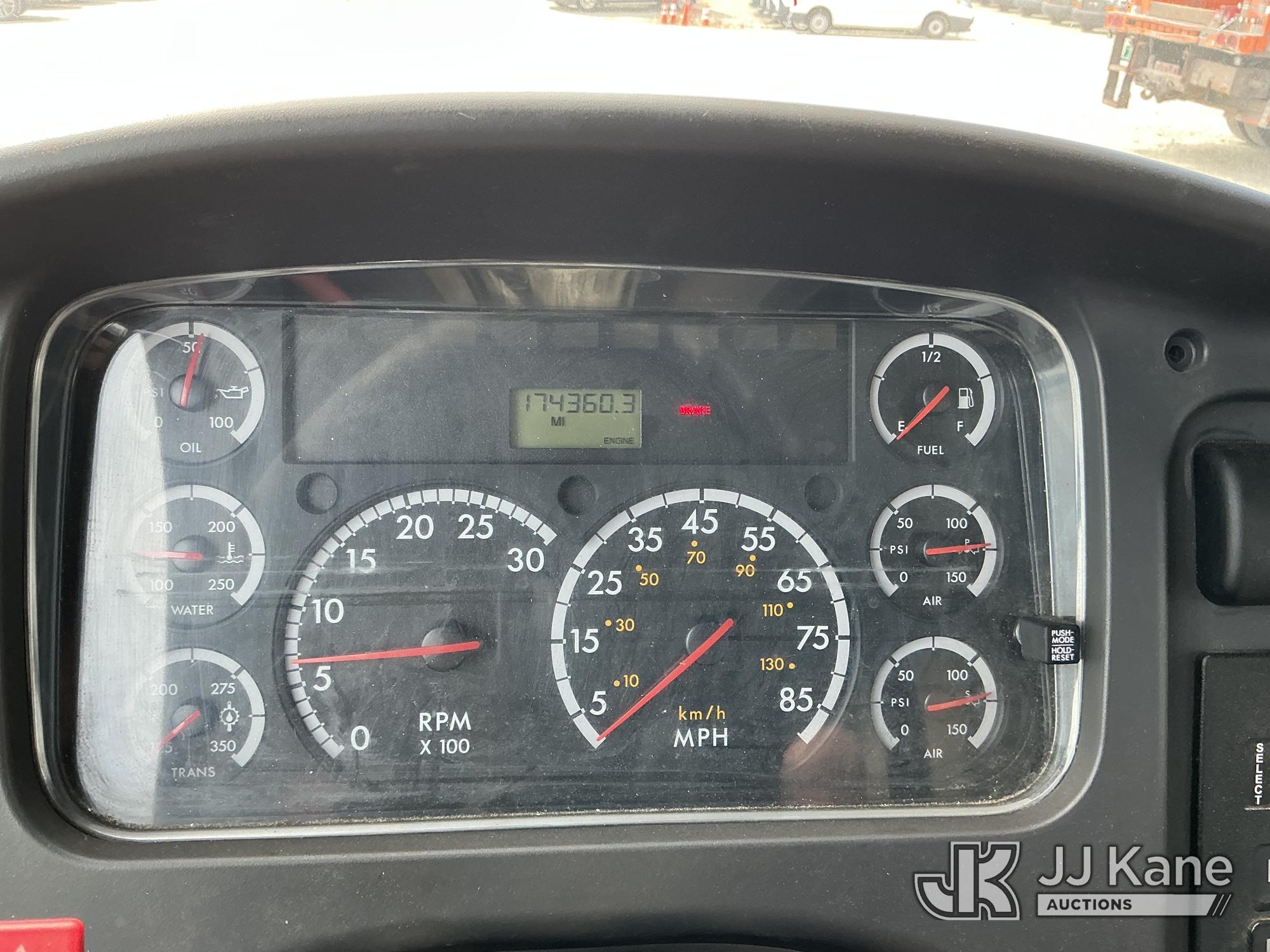 2007 Freightliner M2 106