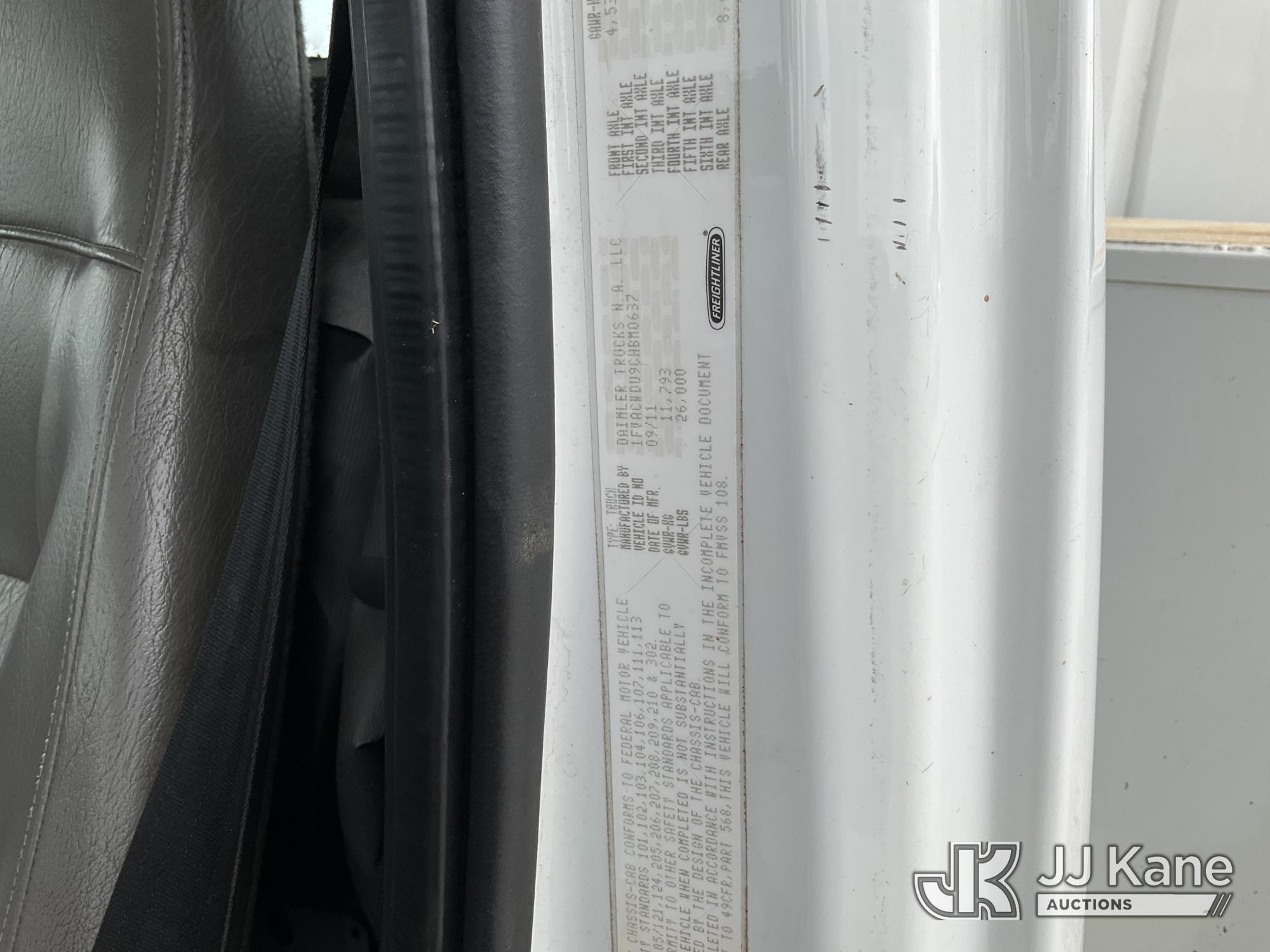 2012 Freightliner M2 106