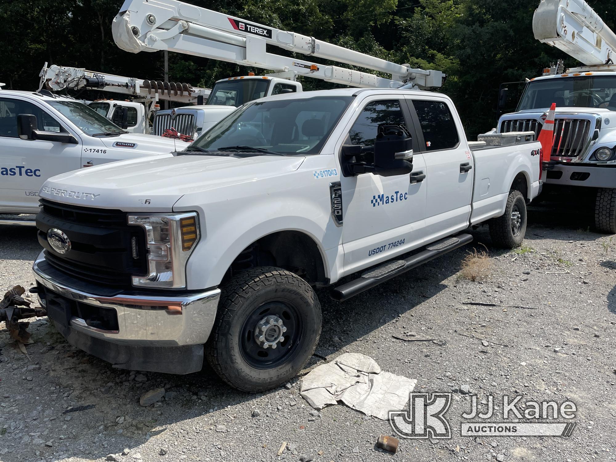 2019 Ford F250 4x4 Crew-Cab Pickup Truck