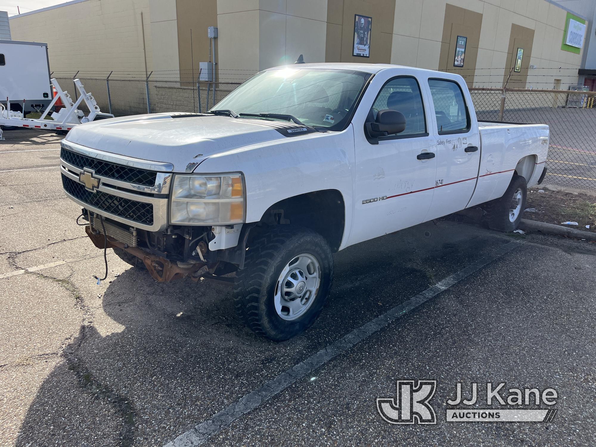 Photo of a 2011 Chevrolet Silverado 2500HD 4x4