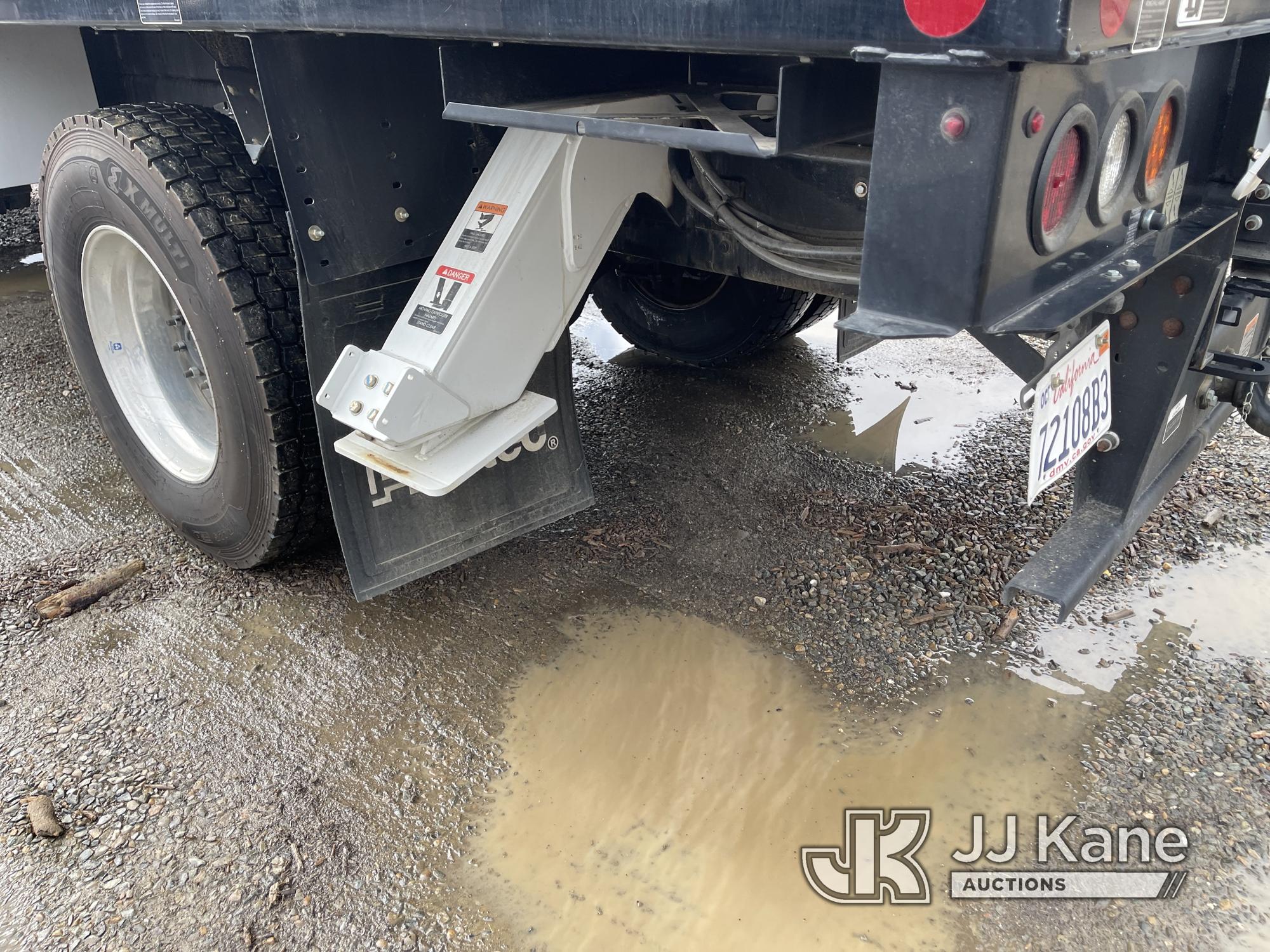2019 Freightliner M2 106