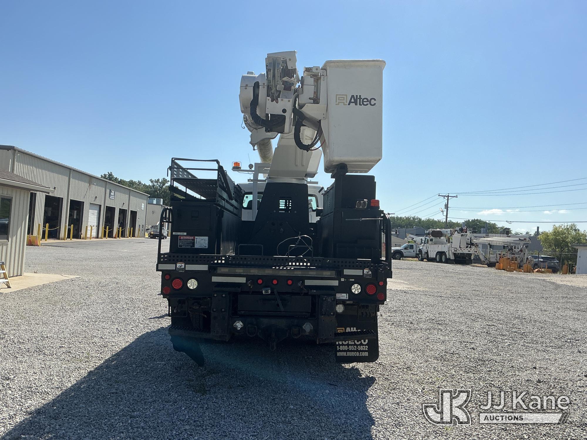 2010 Freightliner M2 106