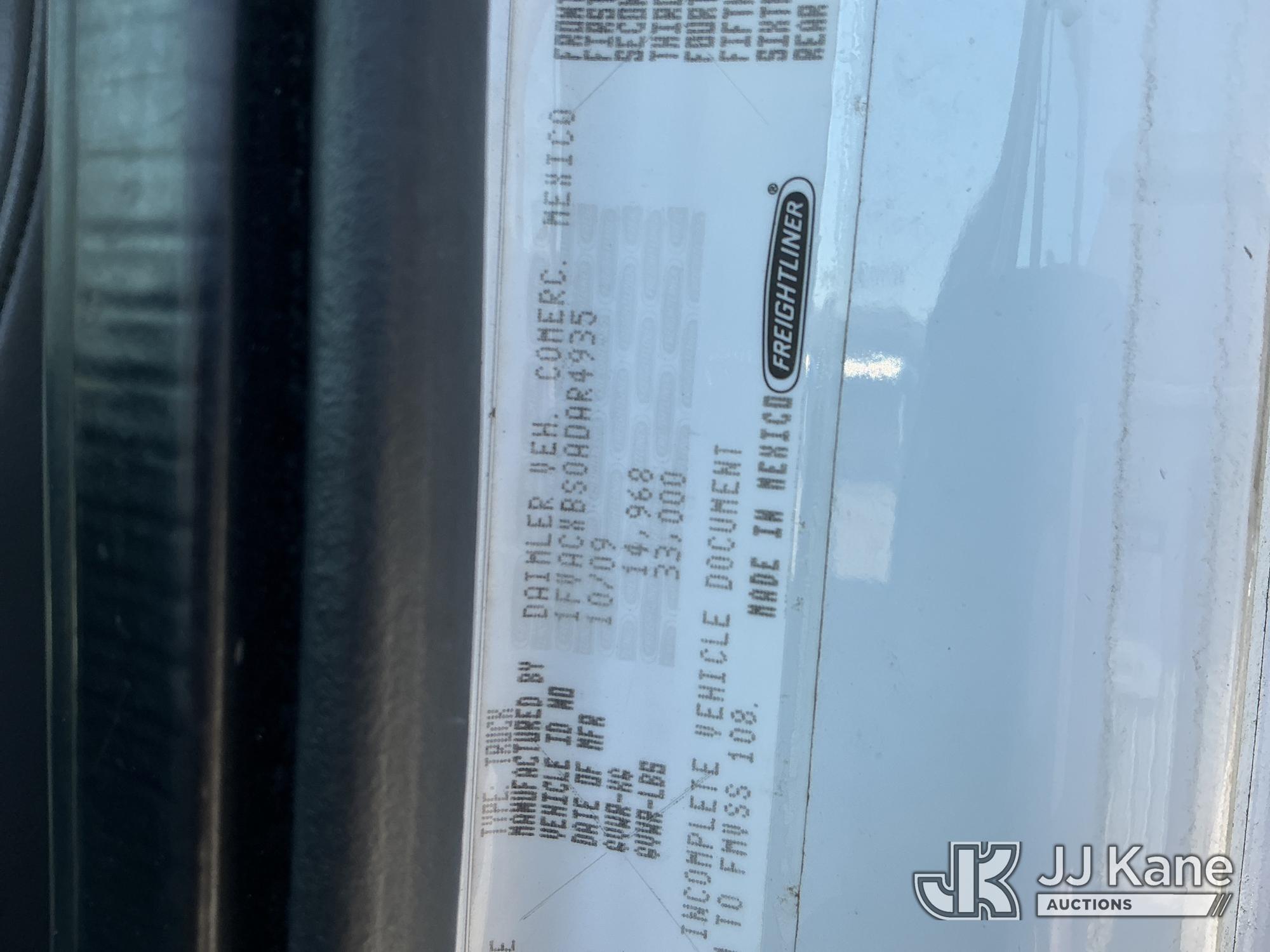 2010 Freightliner M2 106