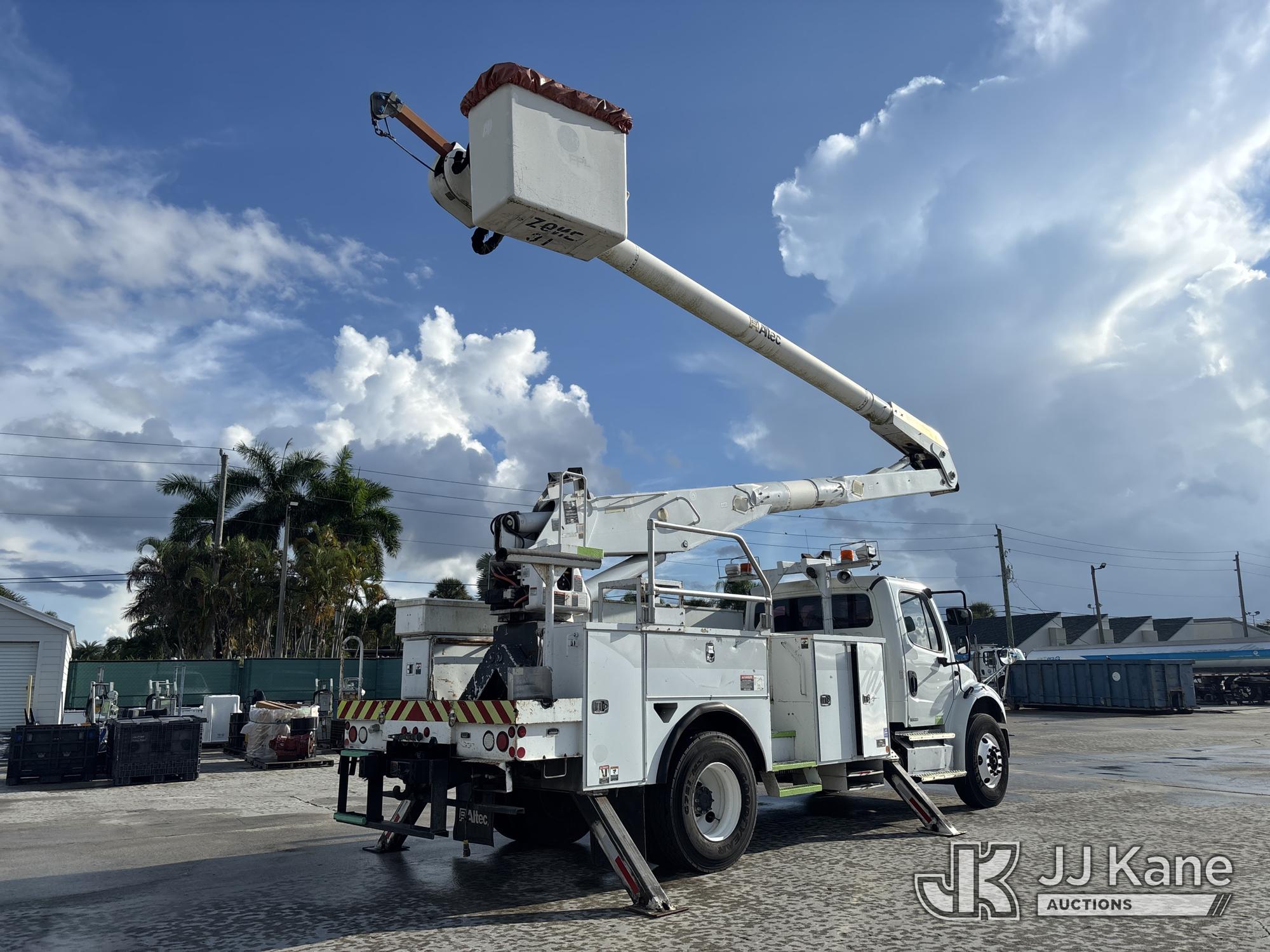 2012 Freightliner M2 106