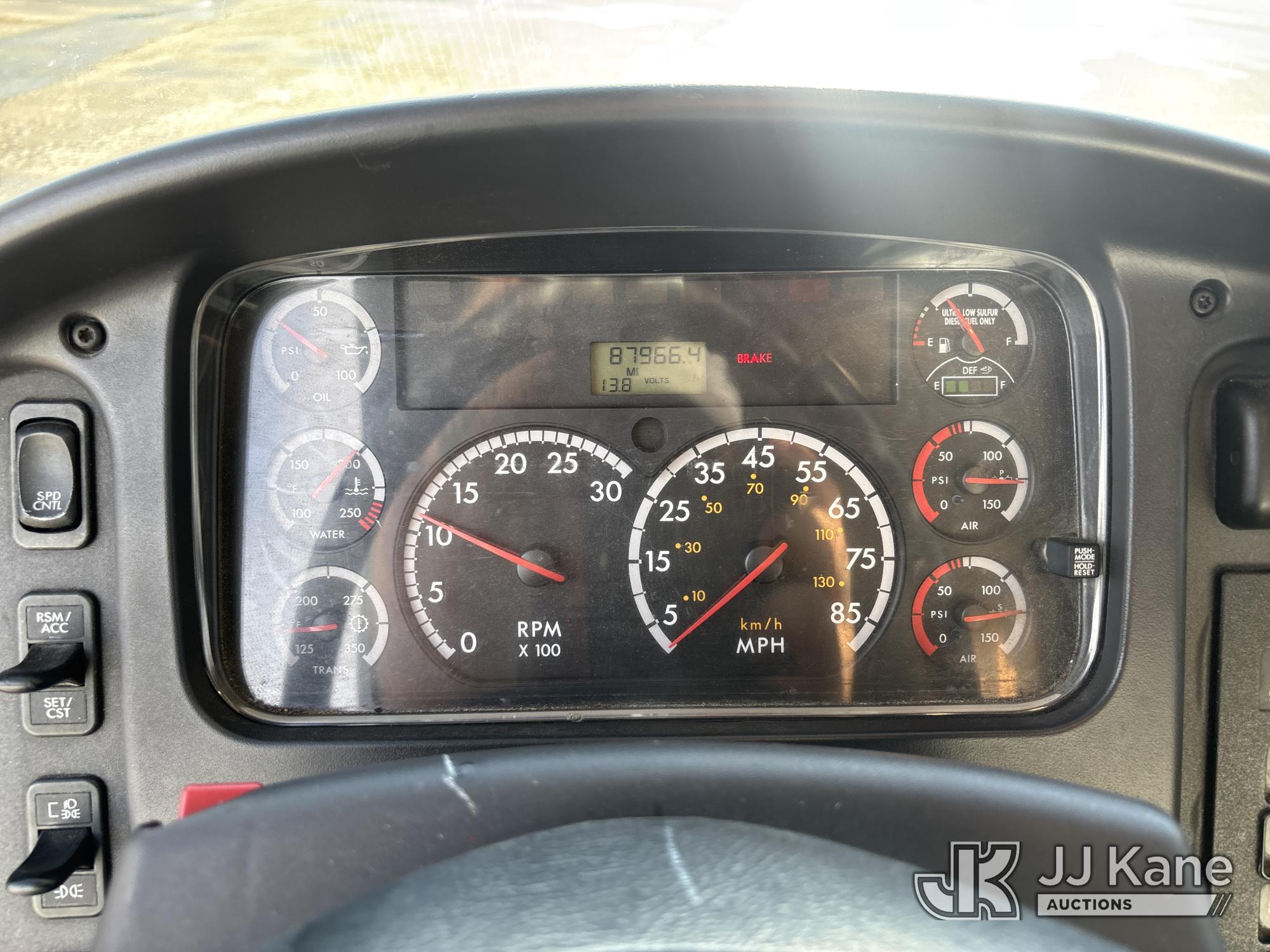 2012 Freightliner M2 106