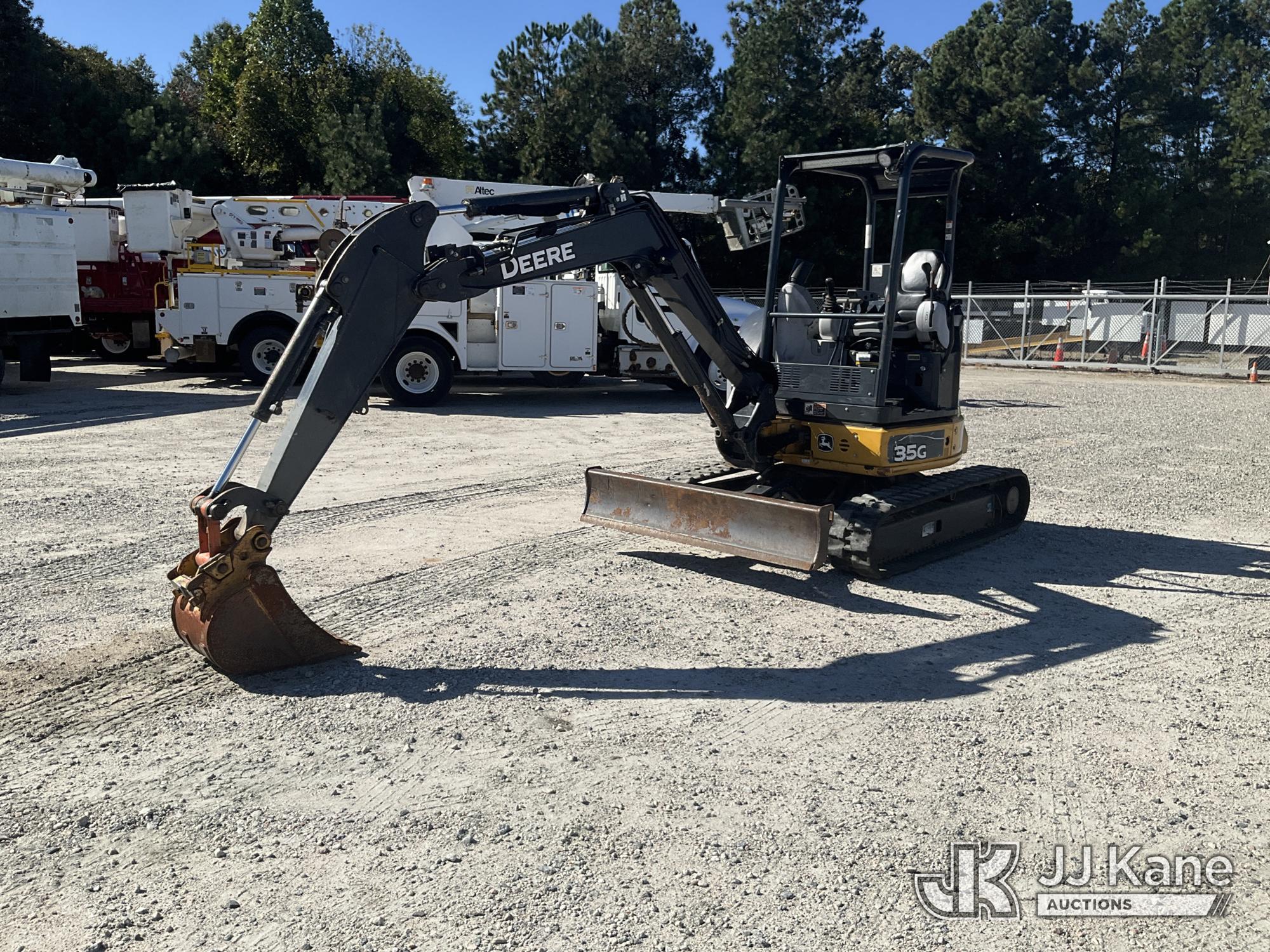 Photo of 2018 John Deere 35G