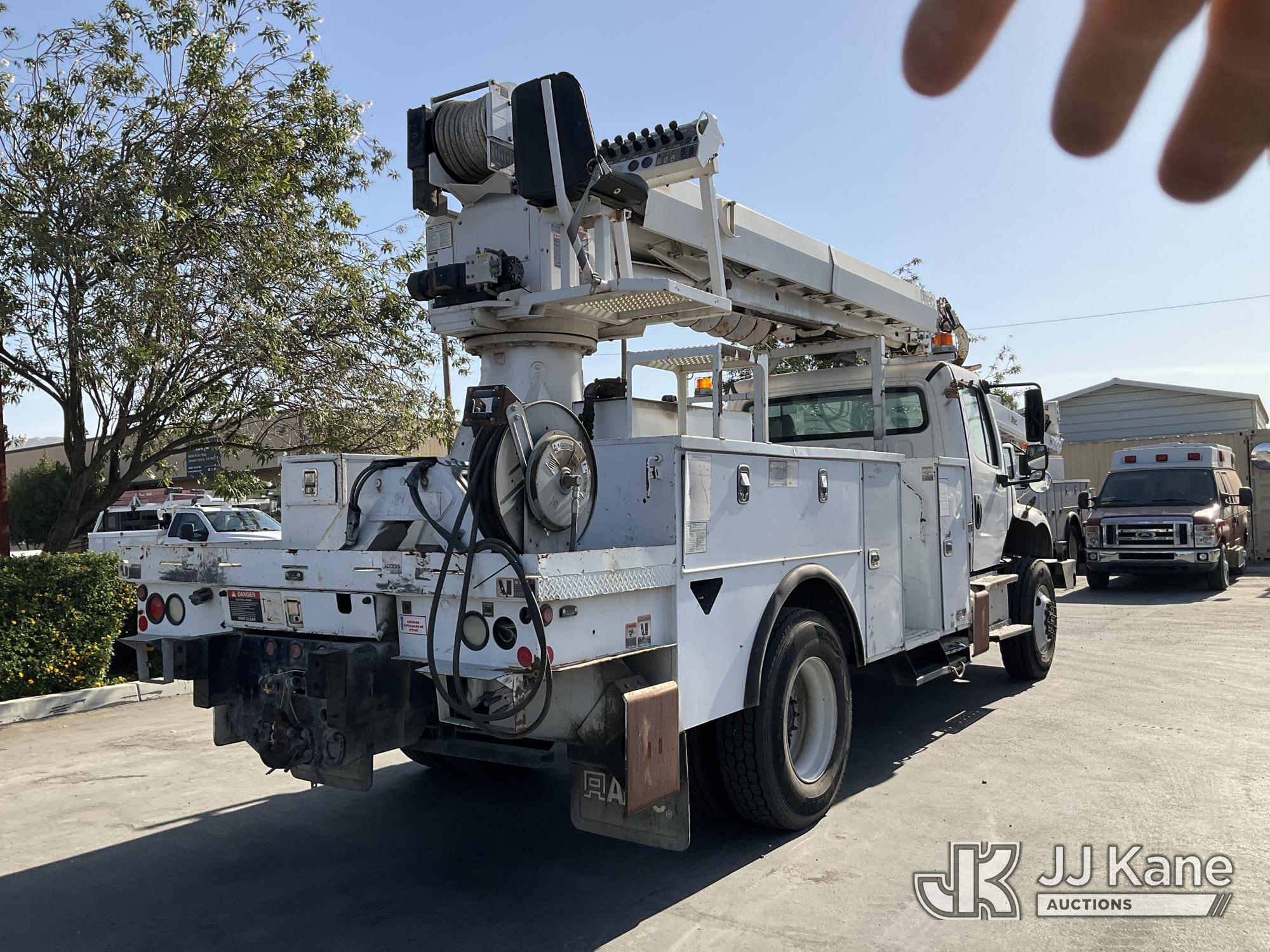 2015 Freightliner M2 106