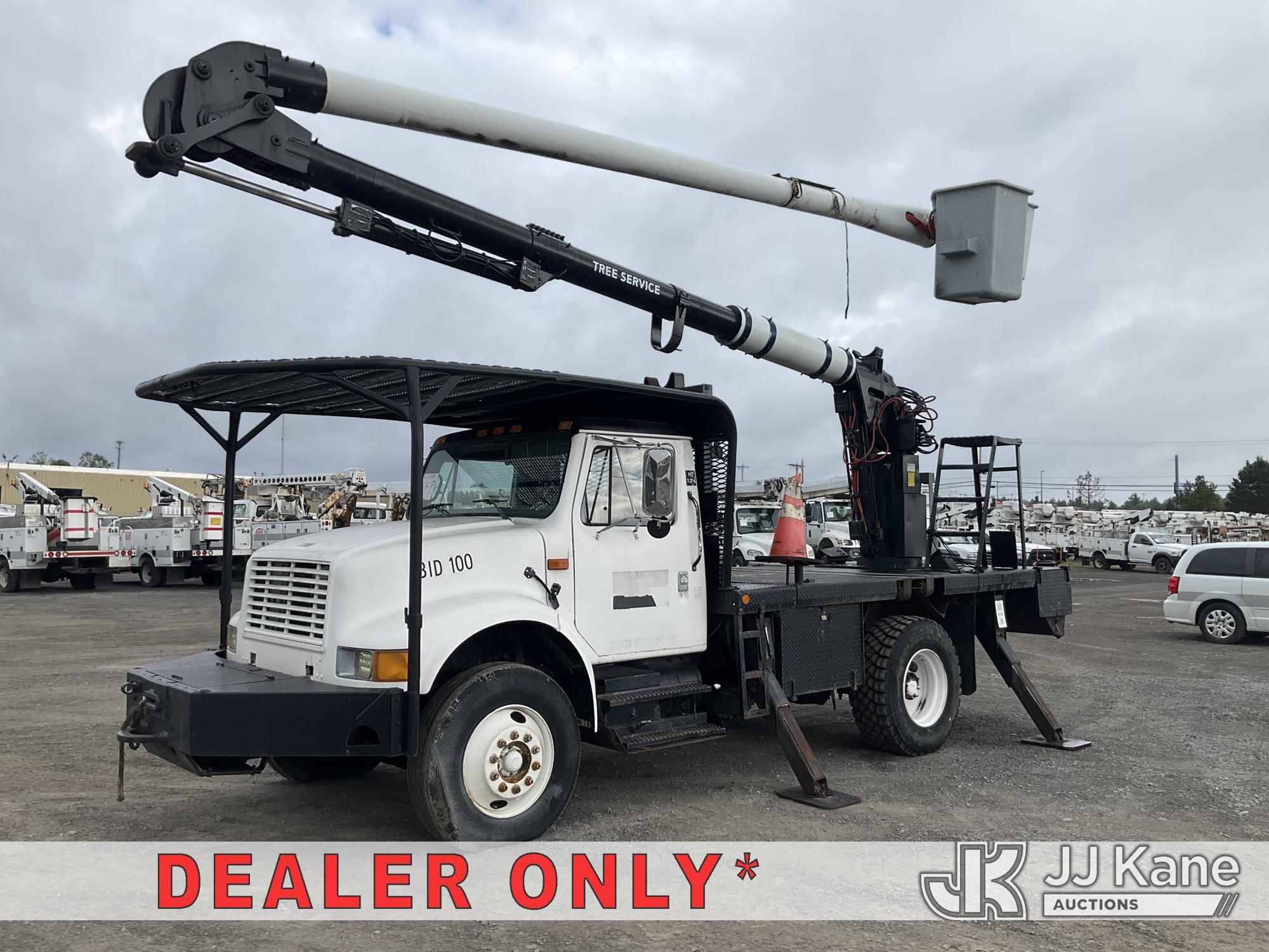 Photo of 2000 International 4700