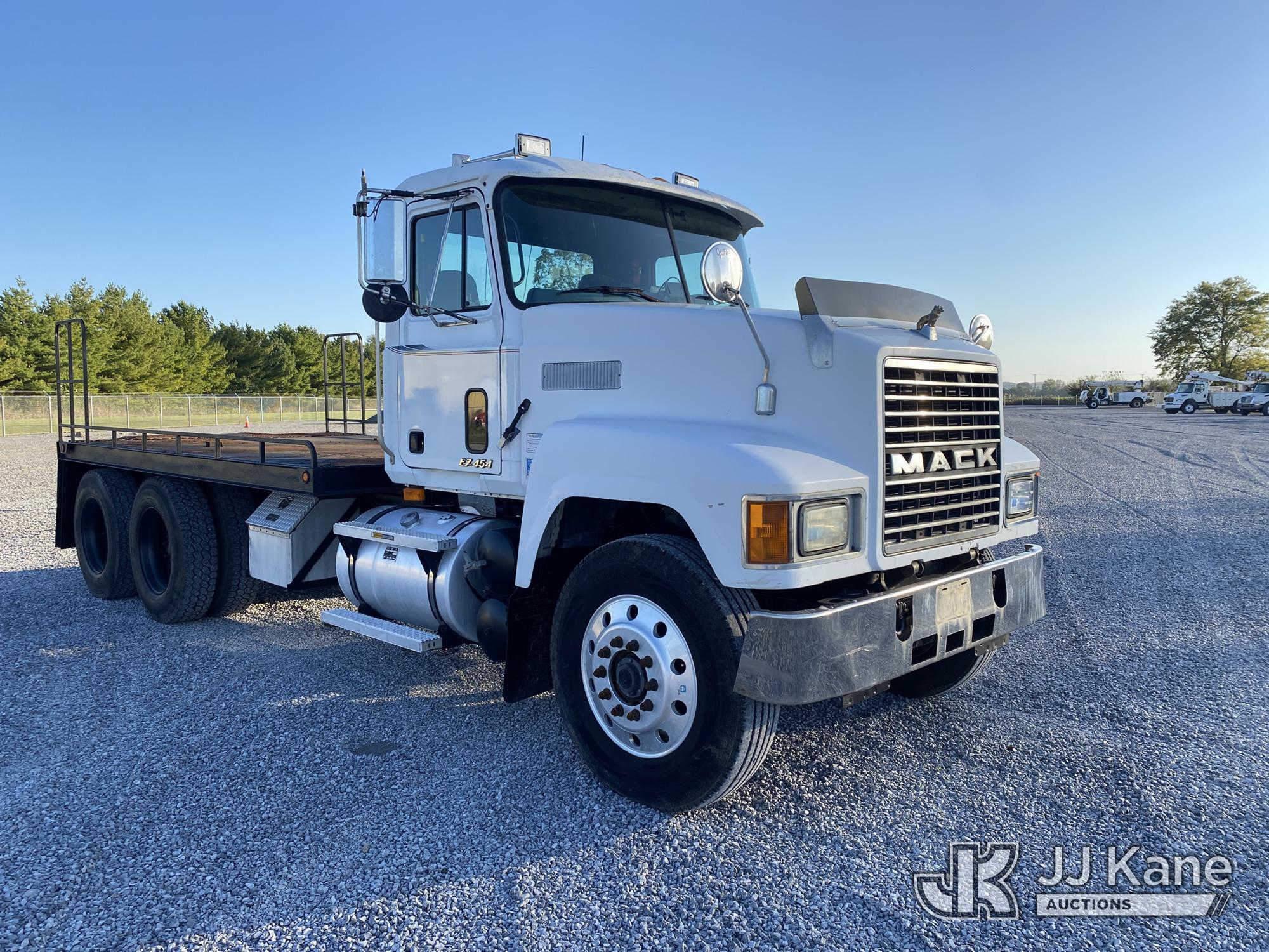 1998 Mack CH613