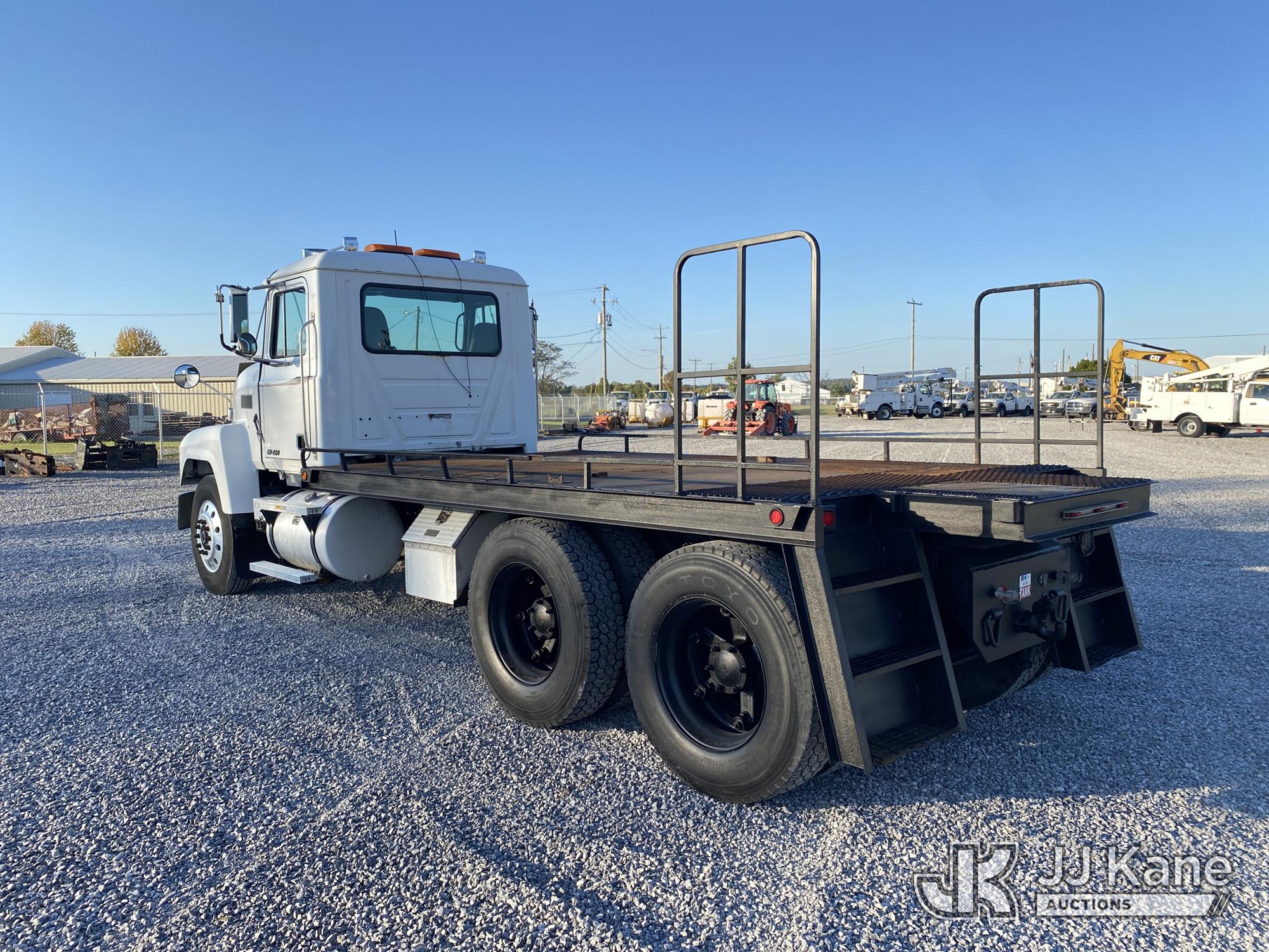 1998 Mack CH613