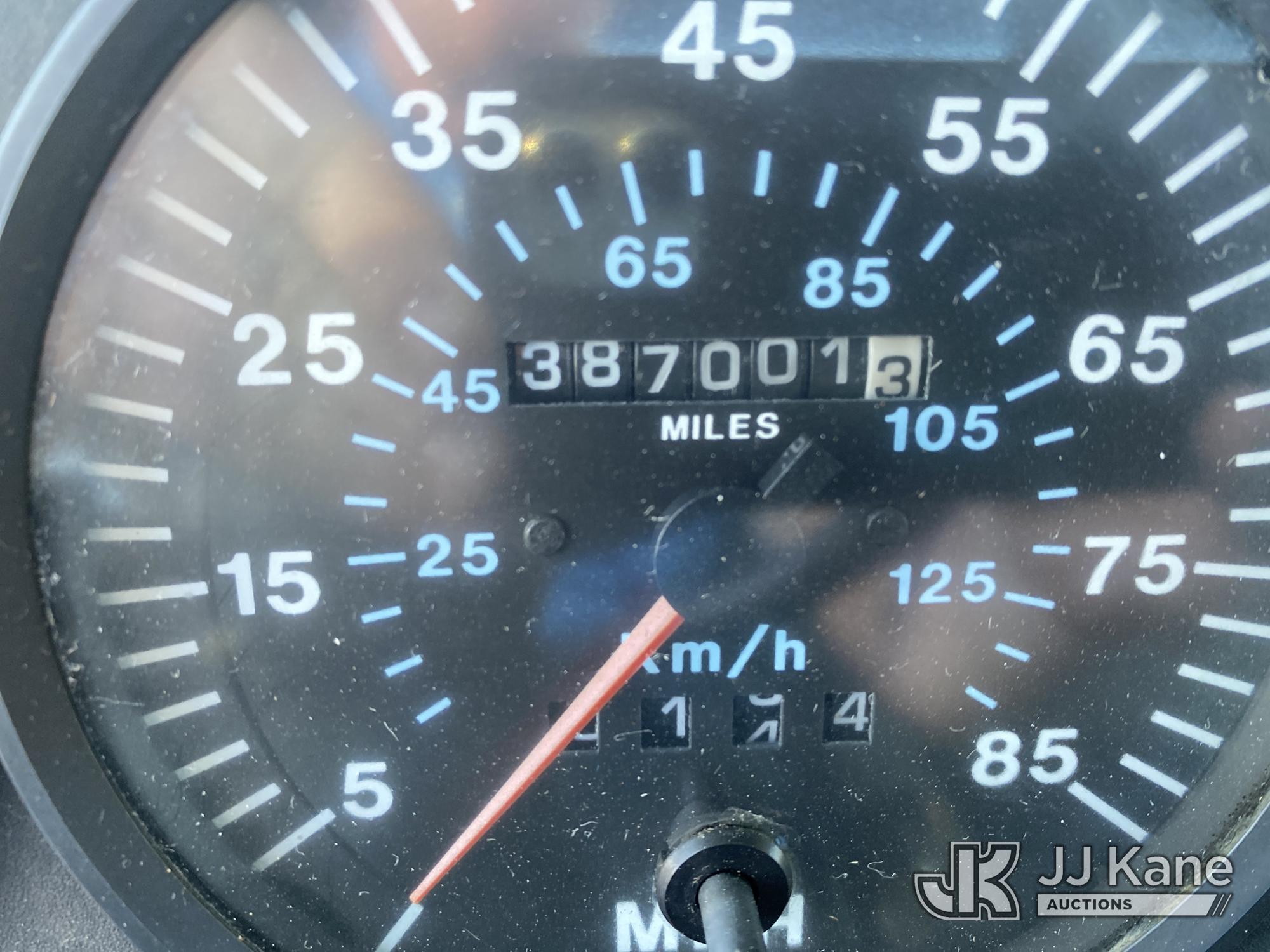 1998 Mack CH613