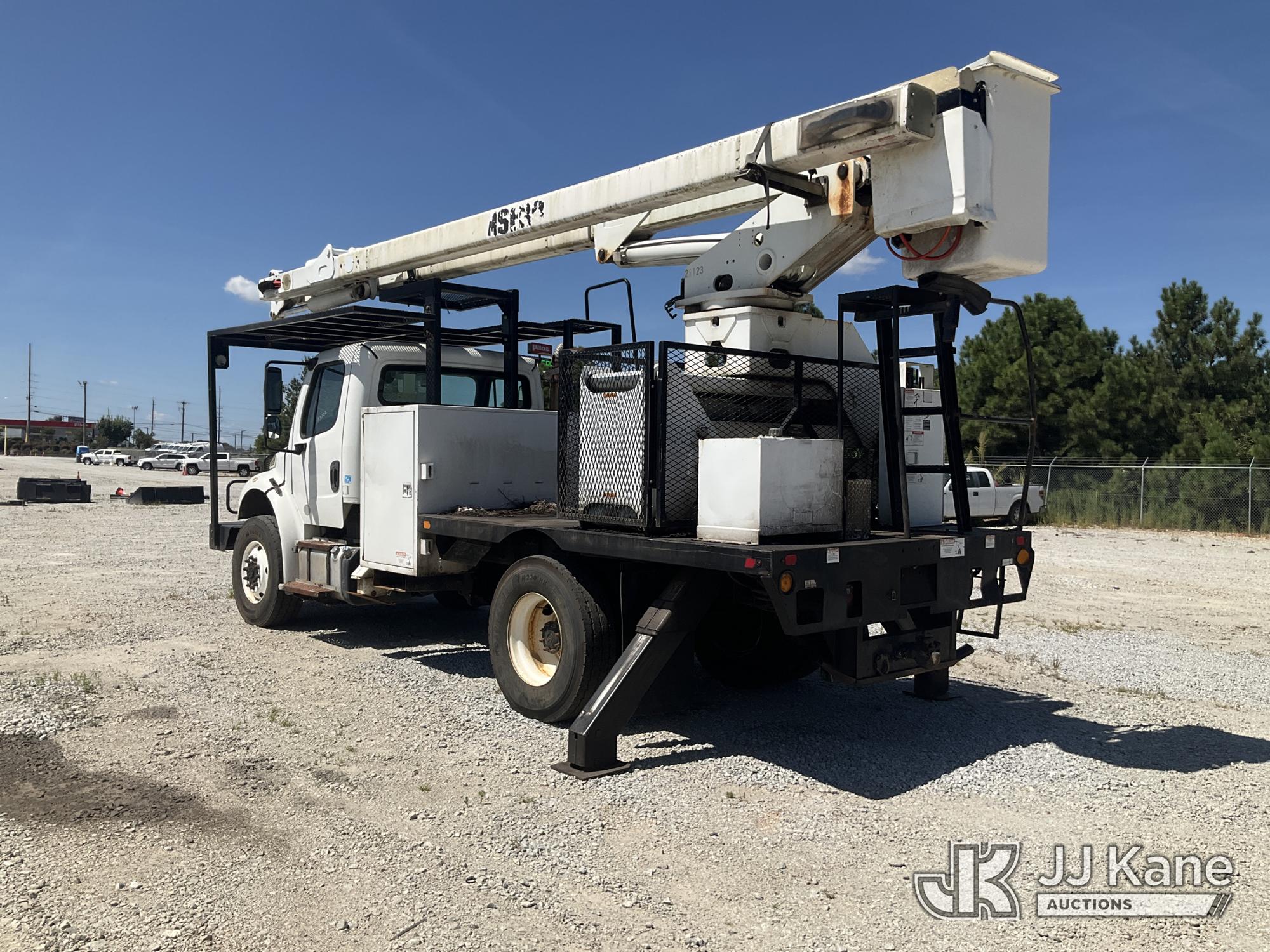 2013 Freightliner M2 106 4X4