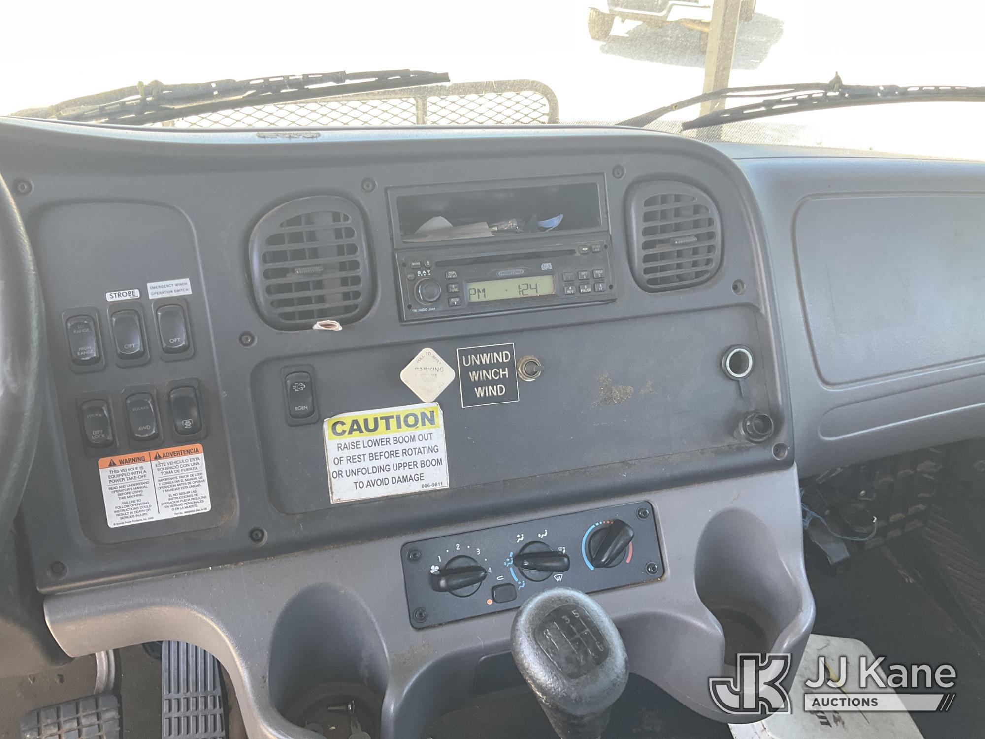 2013 Freightliner M2 106 4X4