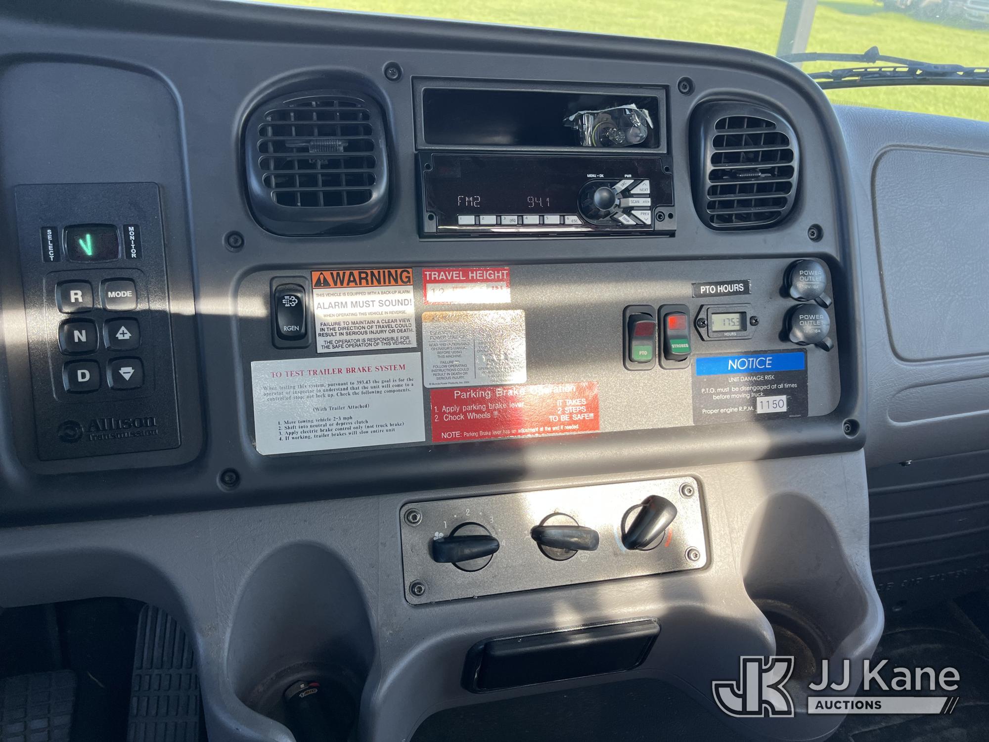 2019 Freightliner M2 106