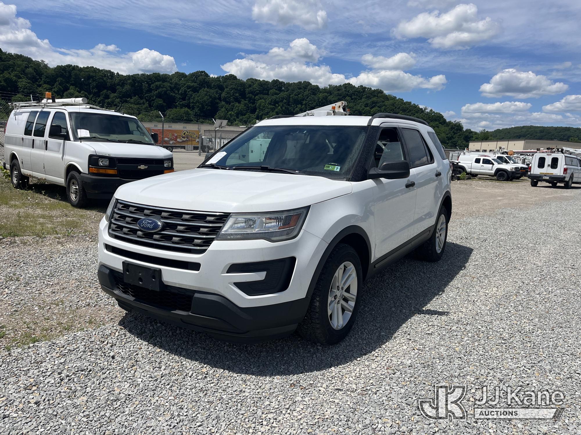 Photo of a 2017 Ford Explorer 4x4