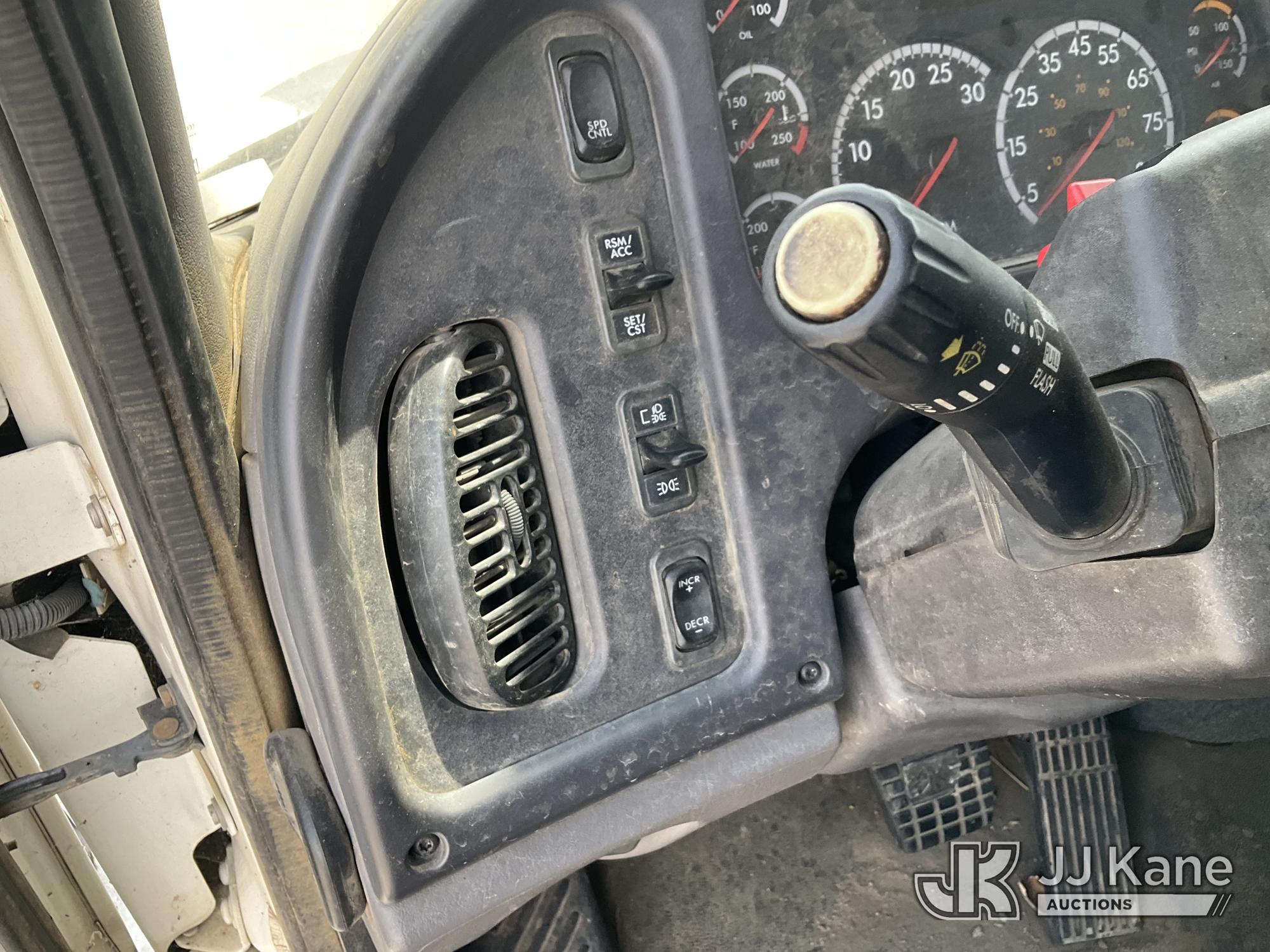 2017 Freightliner M2 106