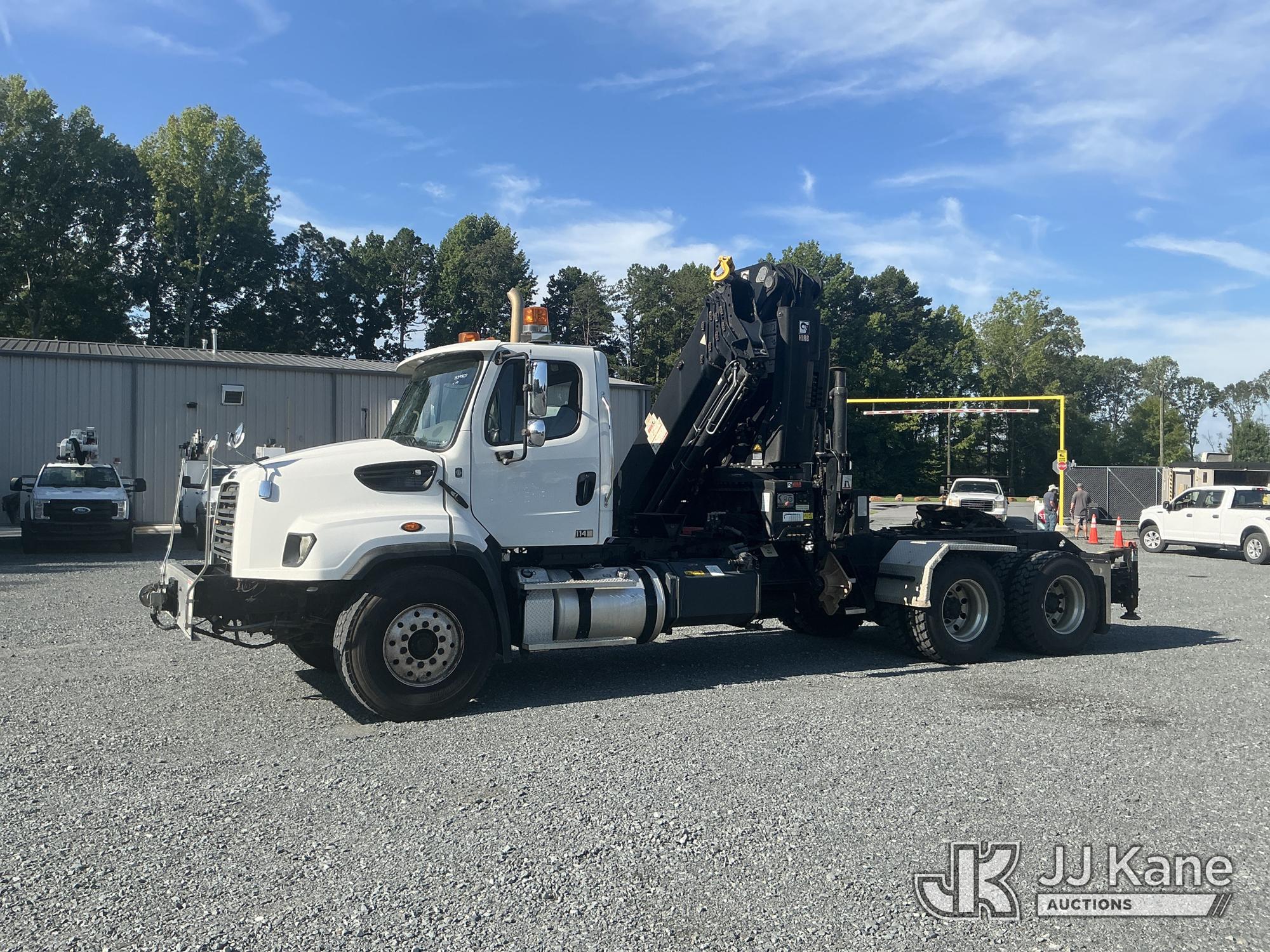 Photo of a 2018 Freightliner 114SD