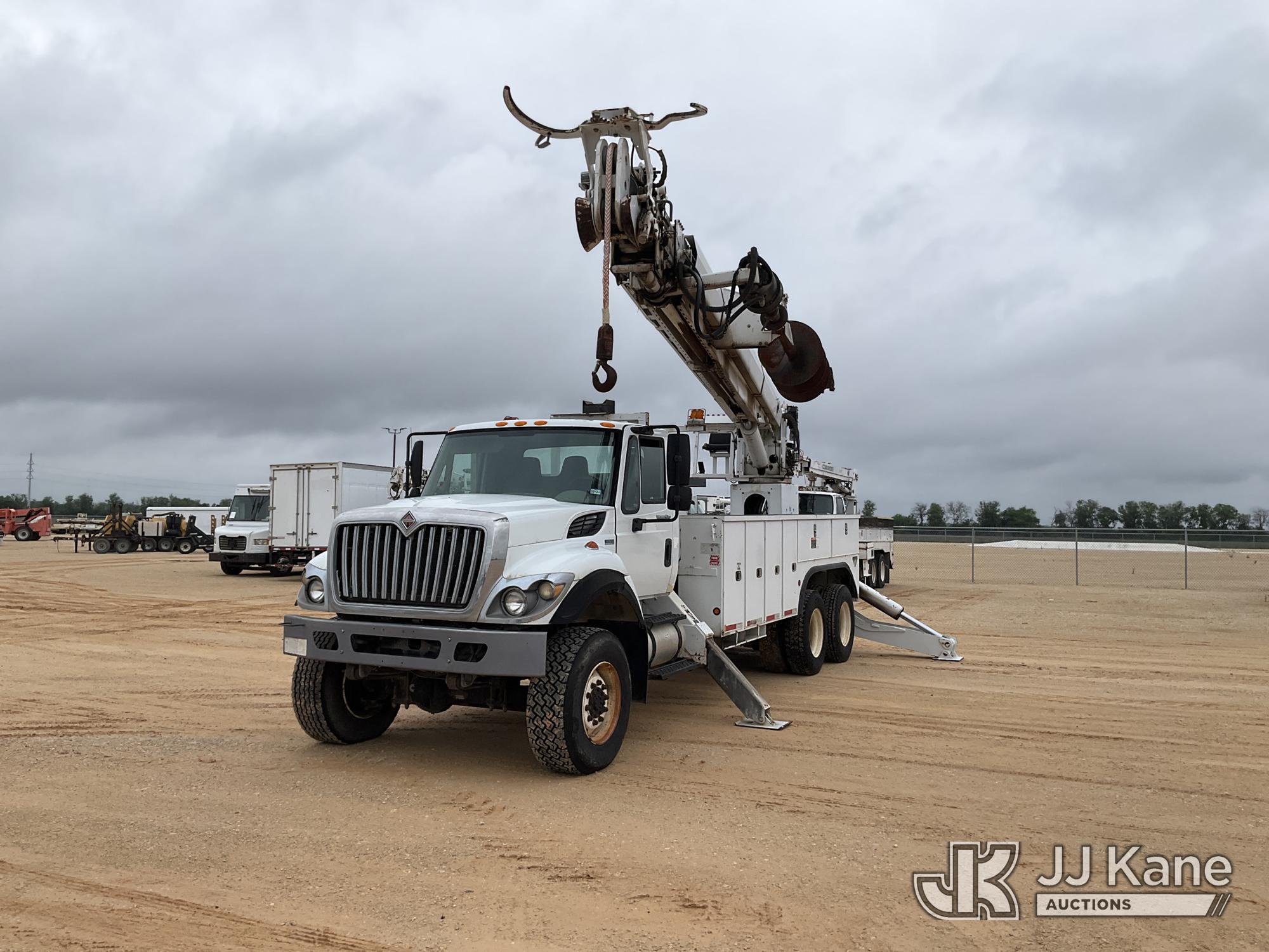Photo of a 2012 International 7400 6x6