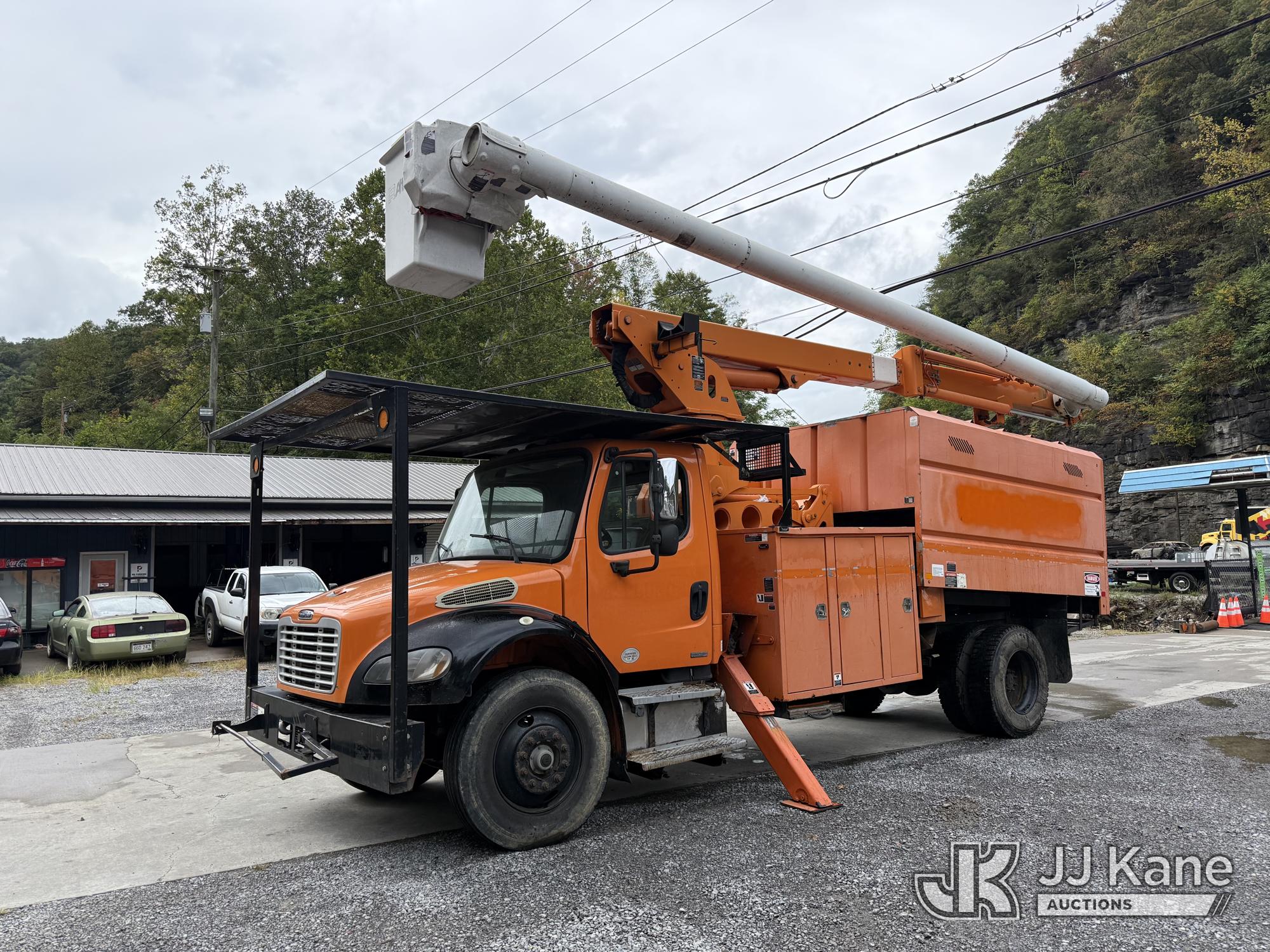 2011 Freightliner M2106