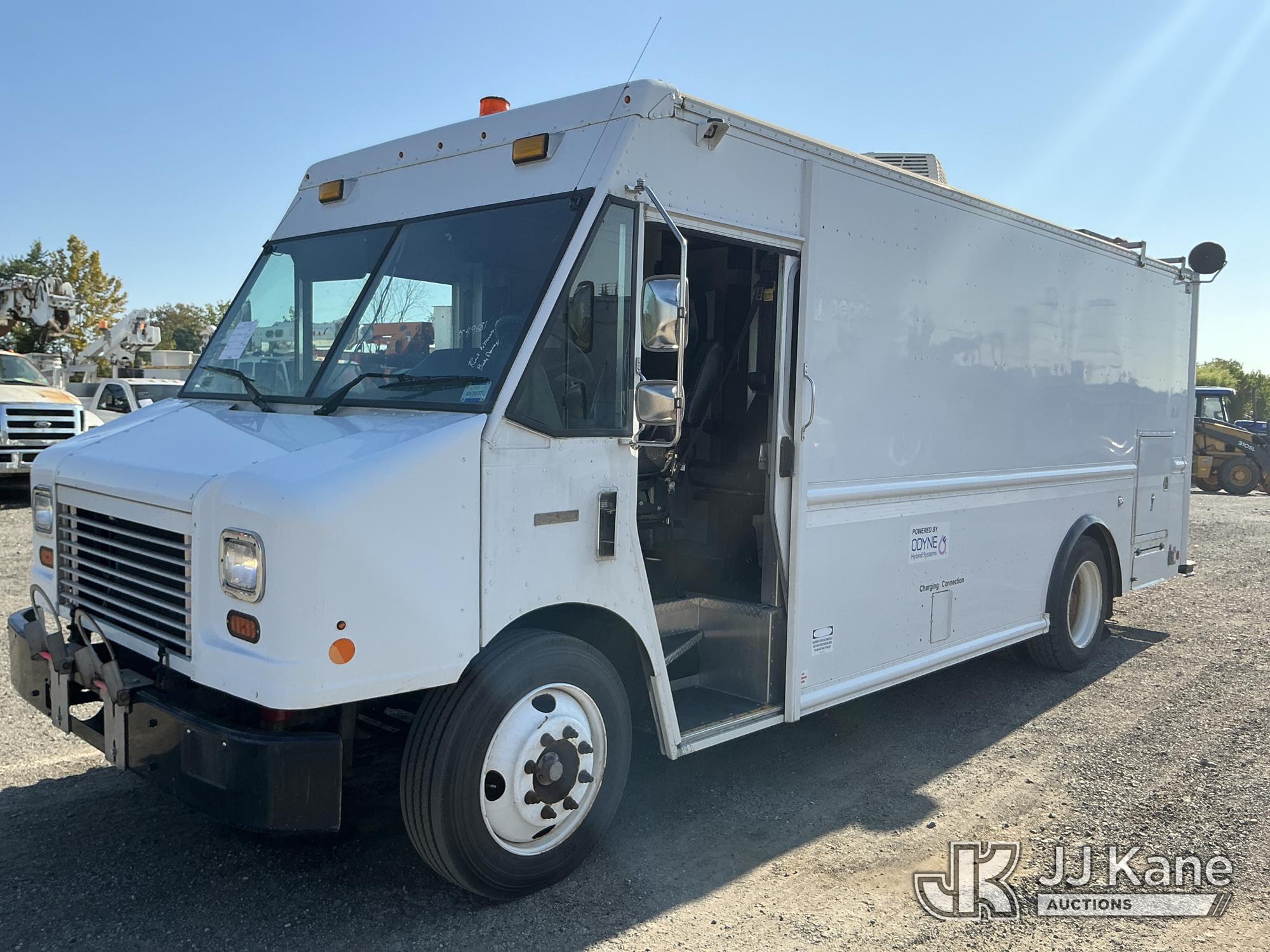 Photo of a 2015 Freightliner MT55 Hybrid