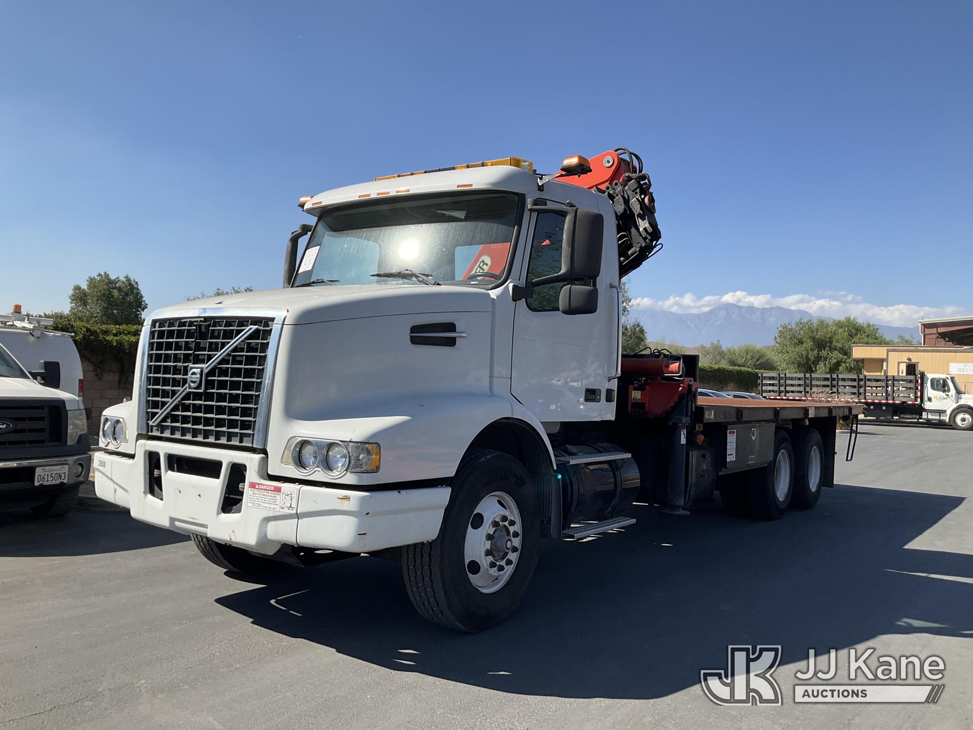 Photo of a 2004 Volvo VHD