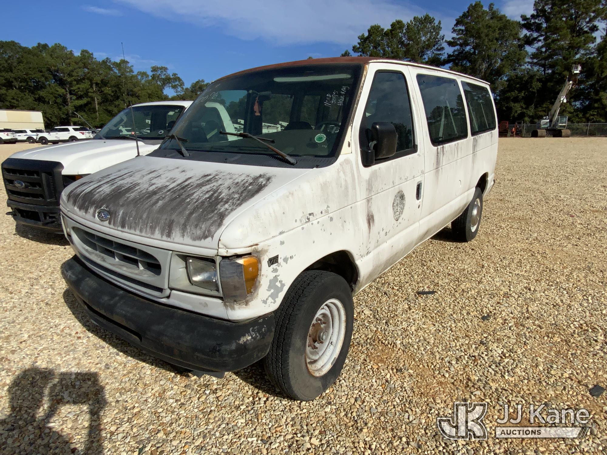 Photo of a 2002 Ford E350