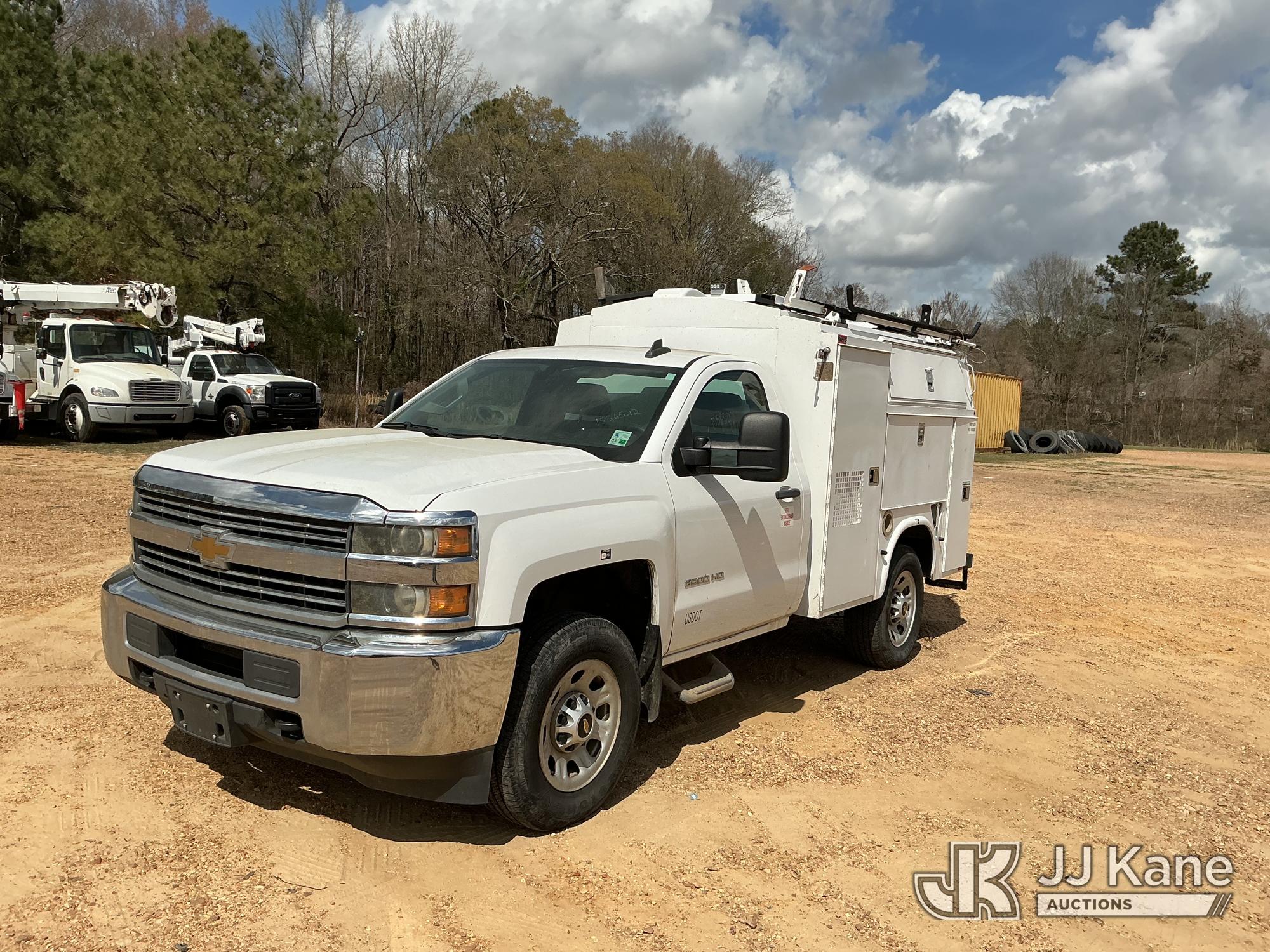 2015 Chevrolet Silverado 3500HD Enclosed Service Truck