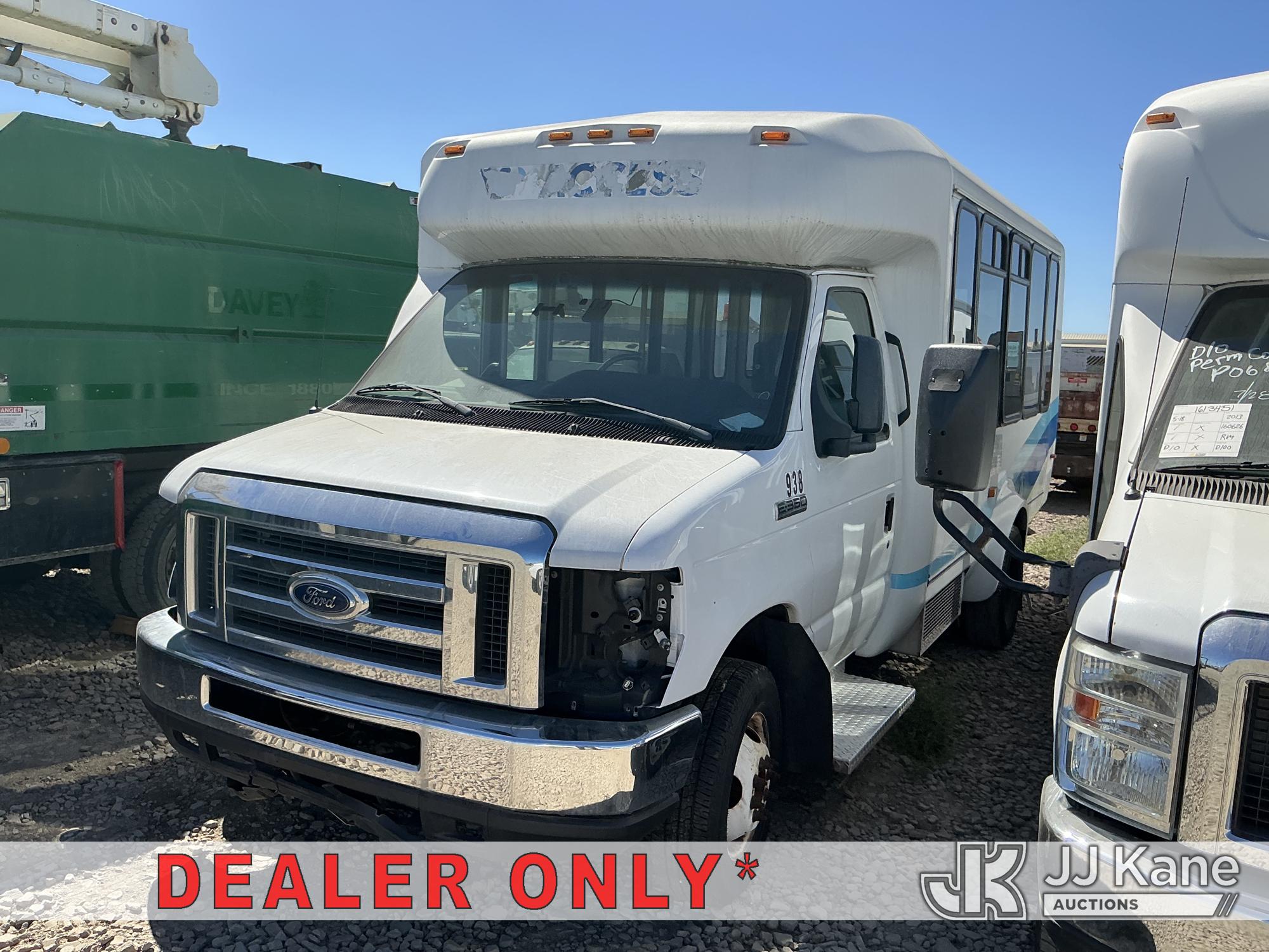 Photo of a 2017 Ford Econoline