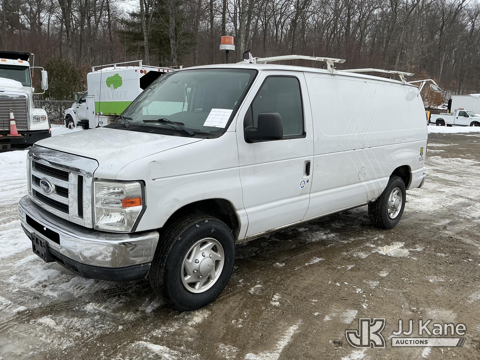 Photo of a 2013 Ford E350