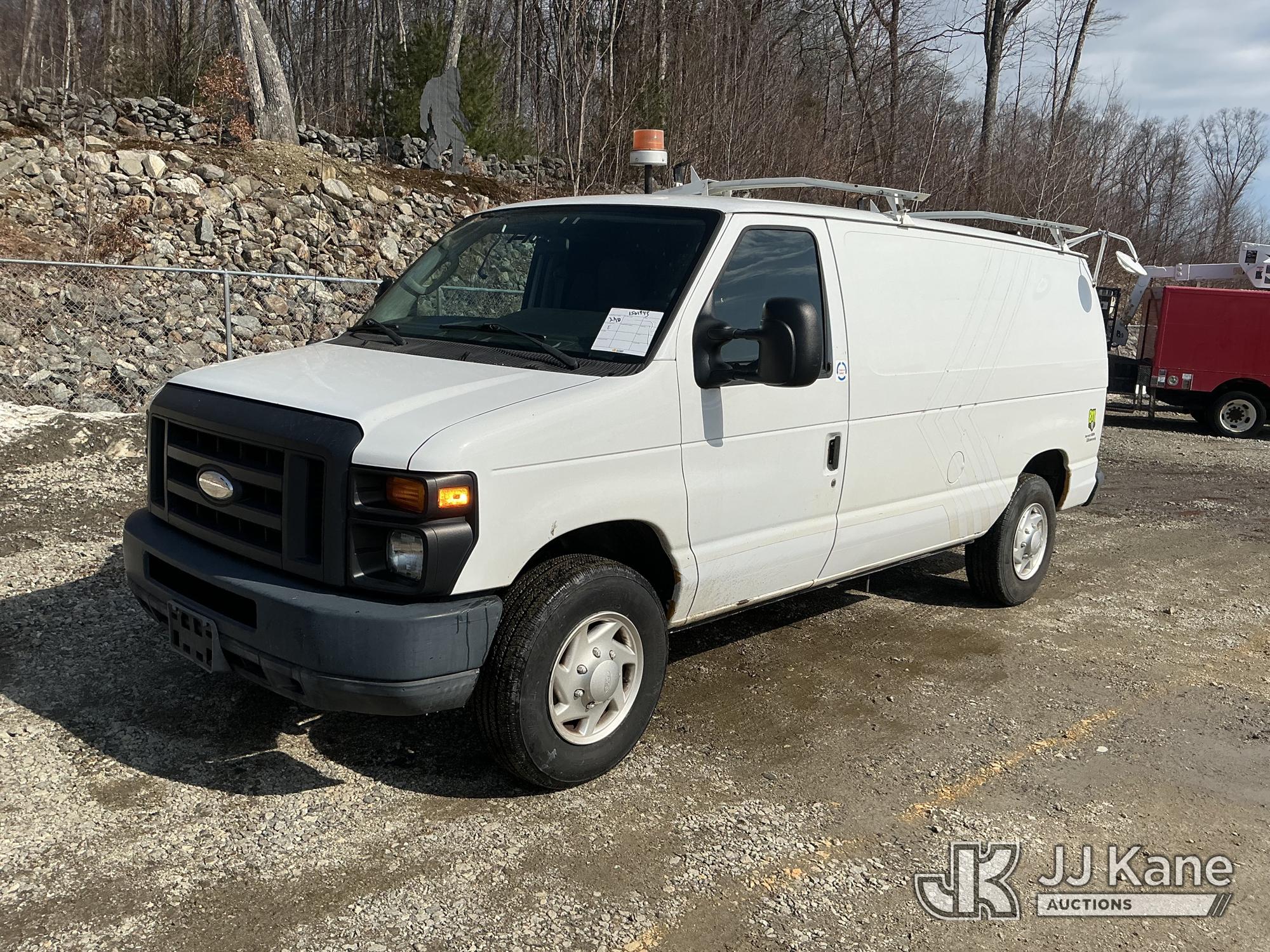 Photo of a 2014 Ford E350