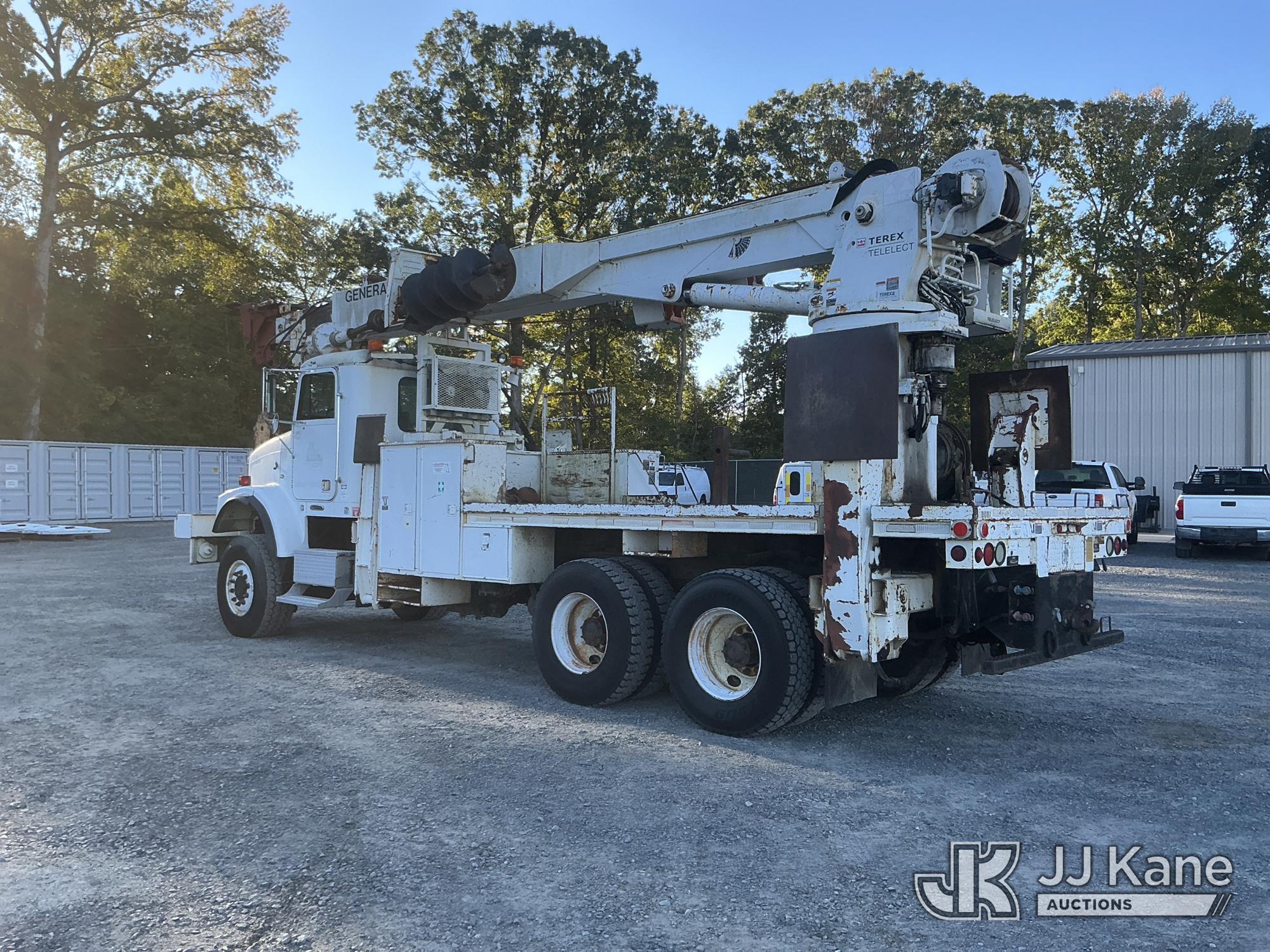 2004 Freightliner FLD112 6X6