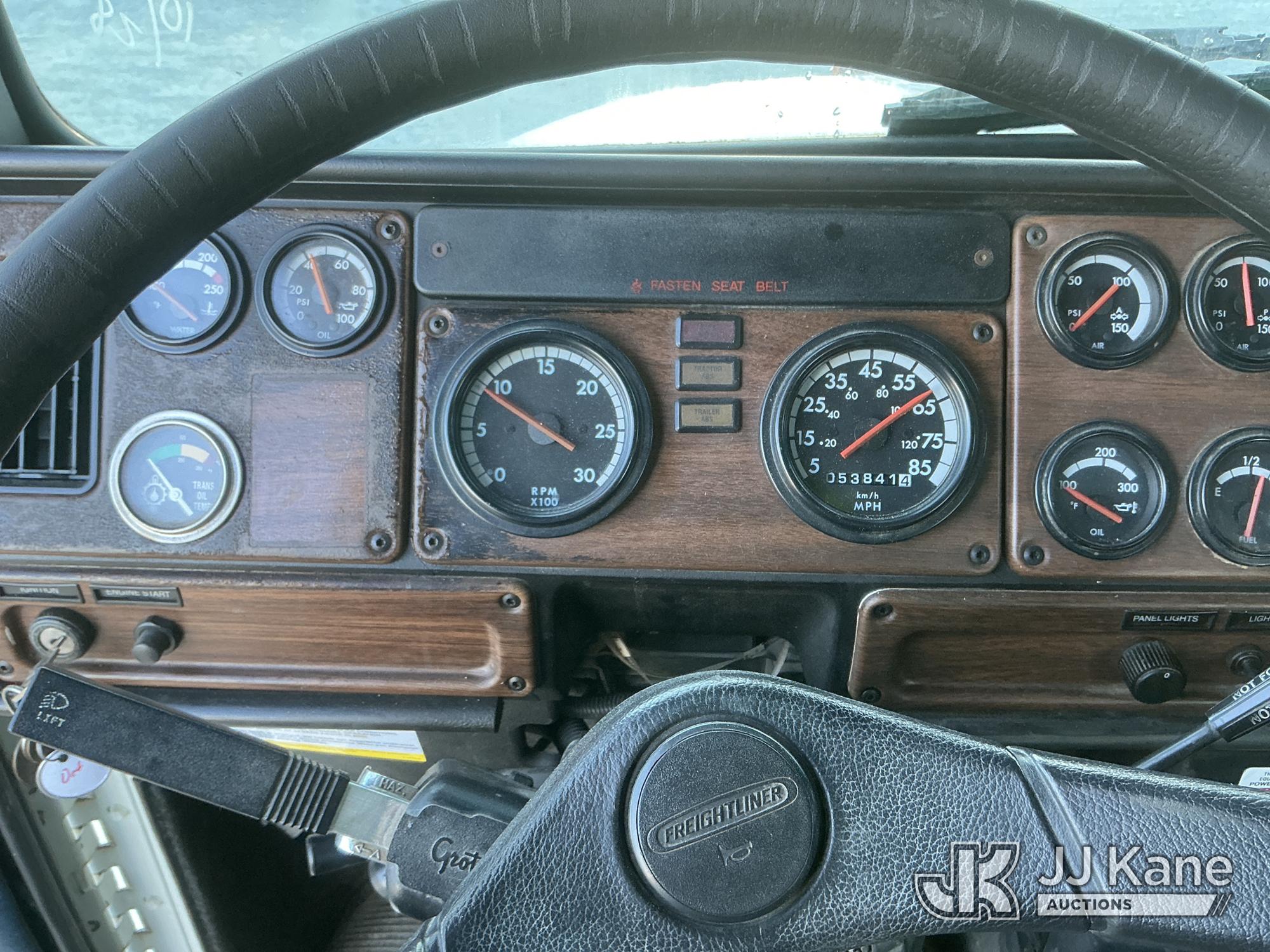 2004 Freightliner FLD112 6X6