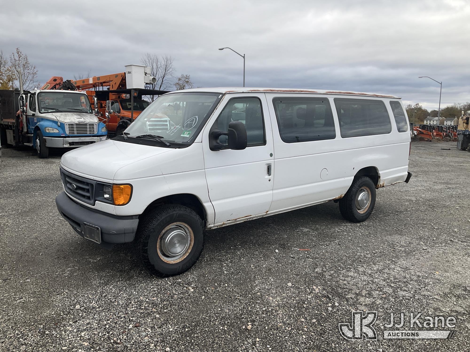 Photo of a 2006 Ford E350