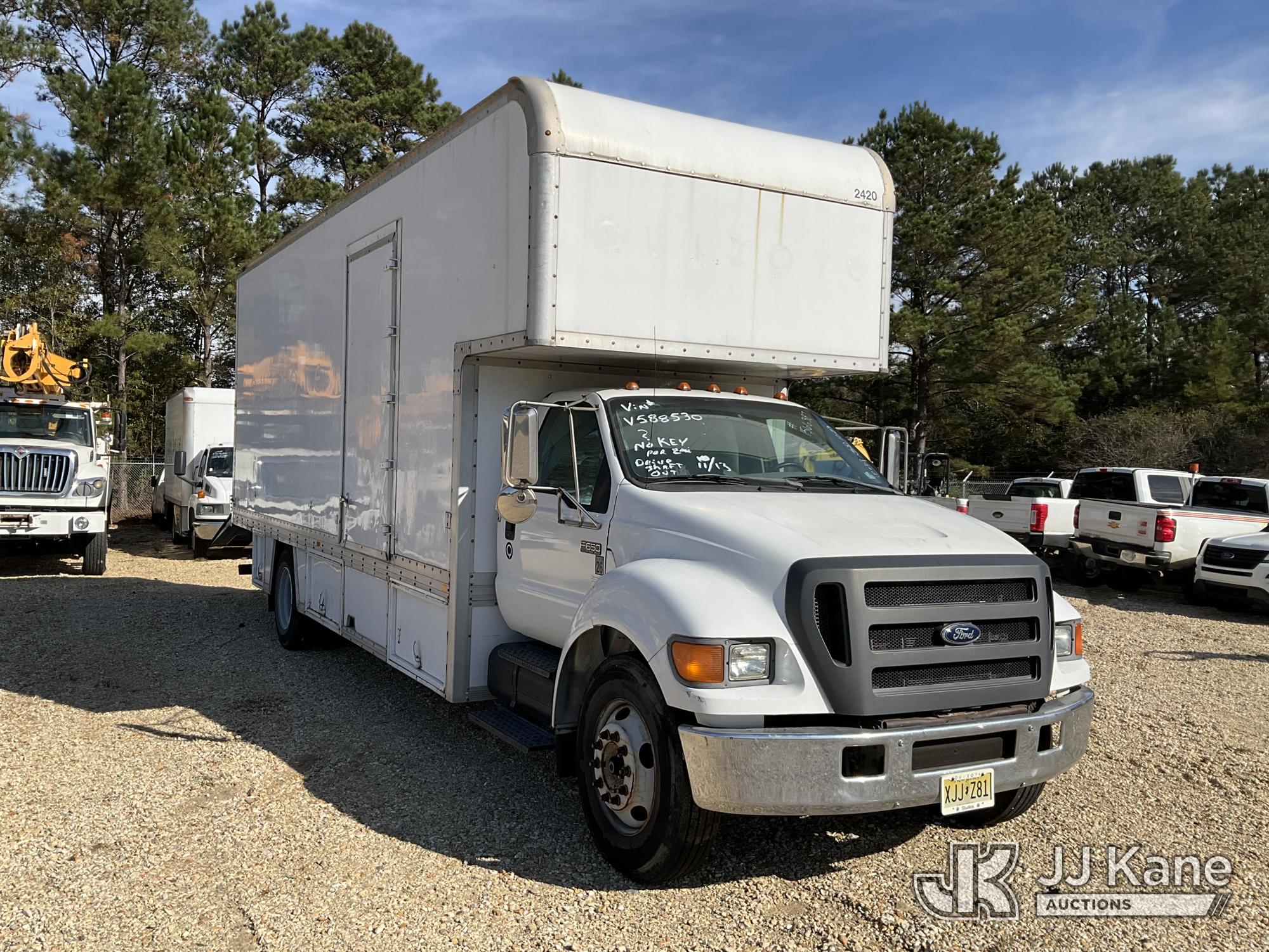 2004 Ford F650