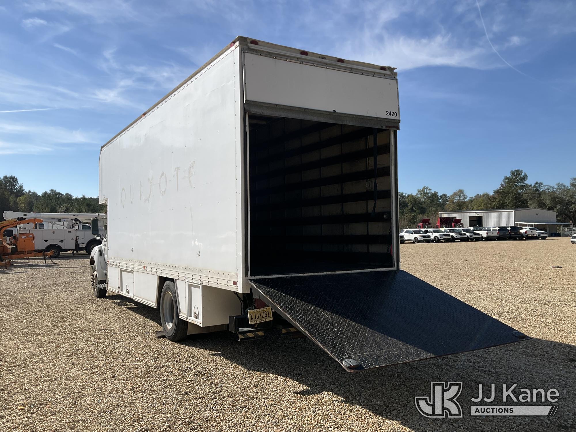 2004 Ford F650