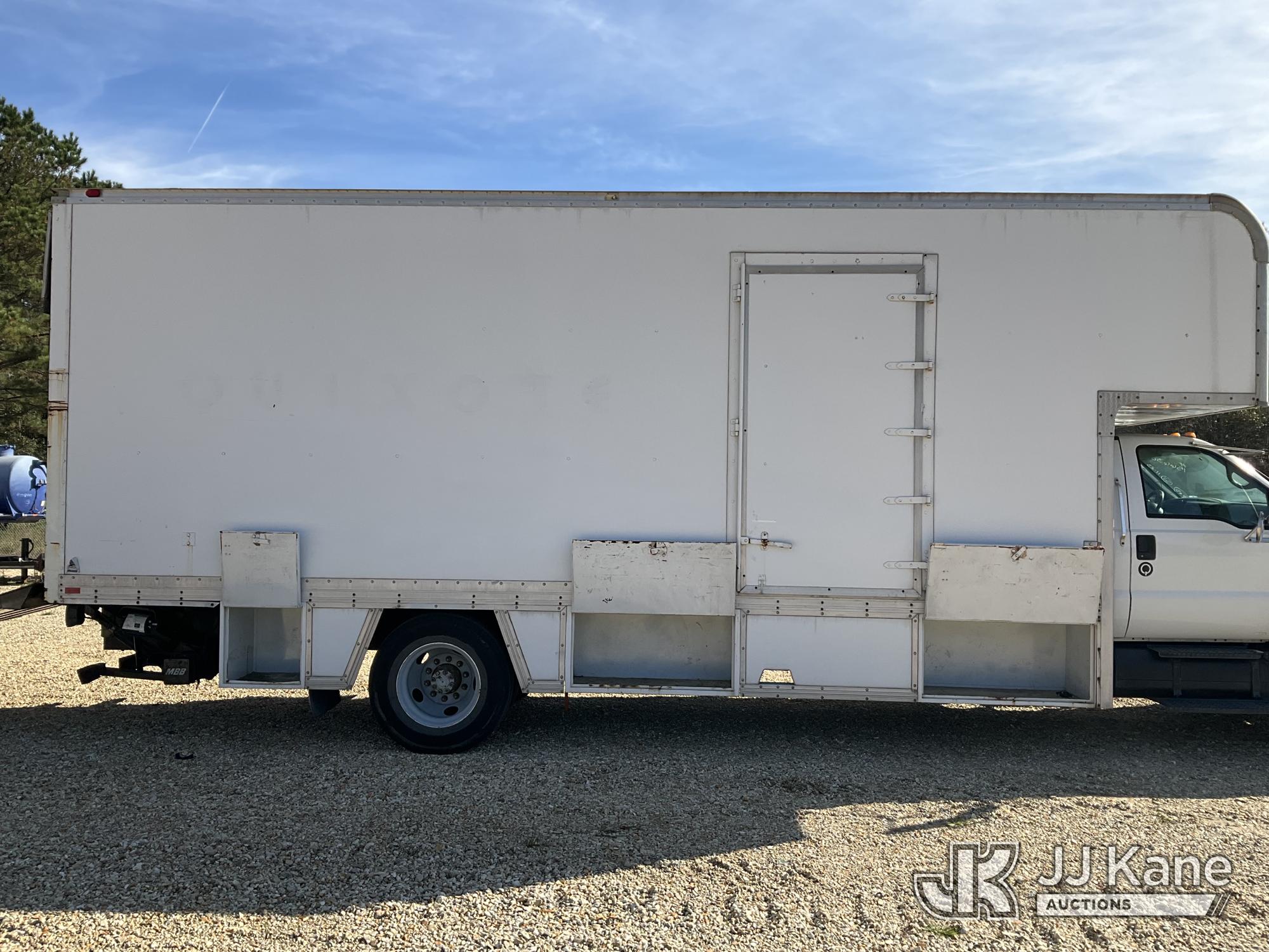 2004 Ford F650