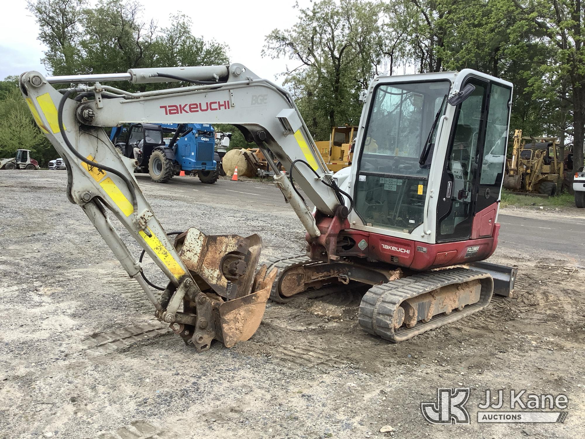 Photo of a 2016 Takeuchi TB240