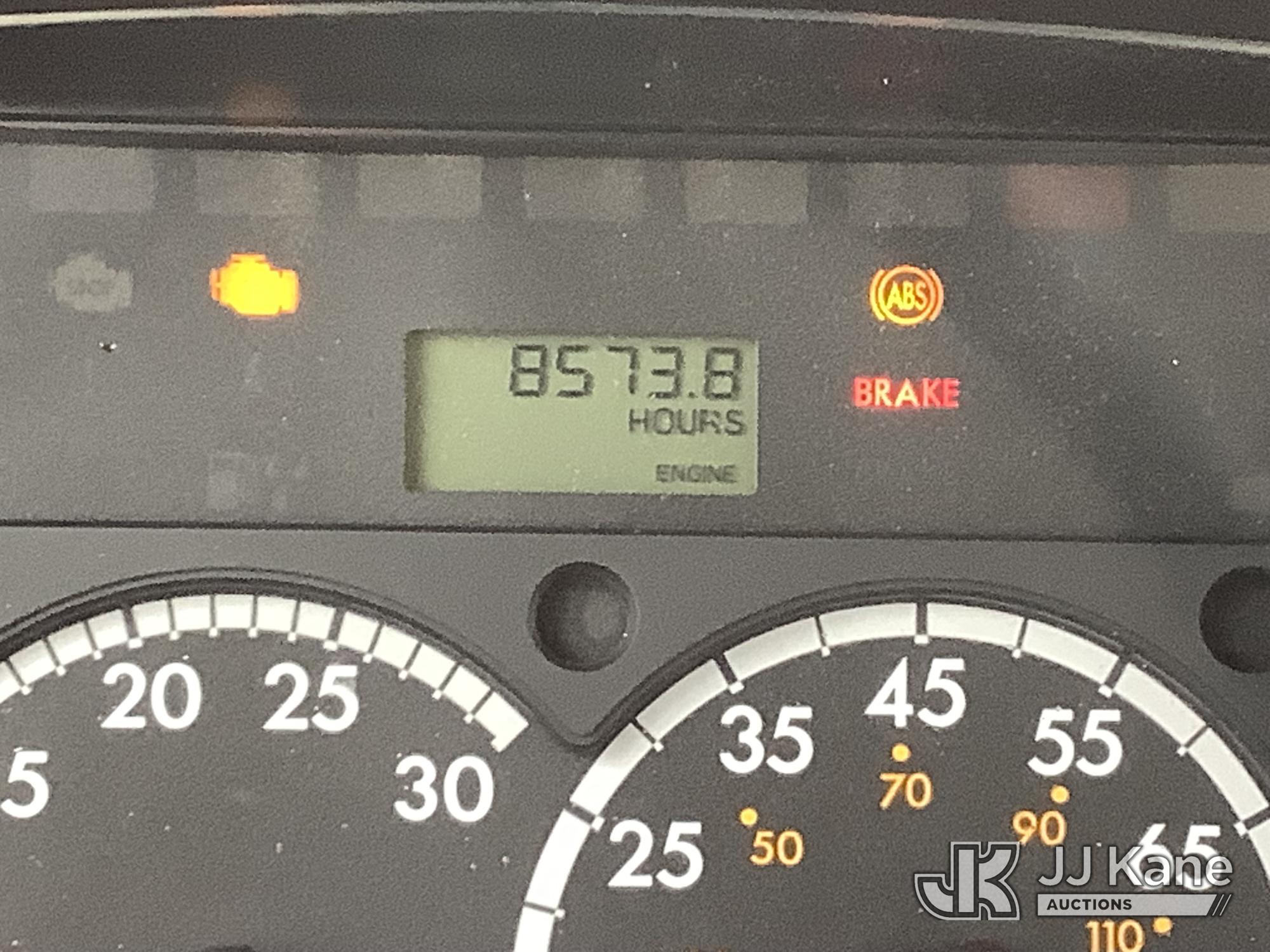 2015 Freightliner M2 106