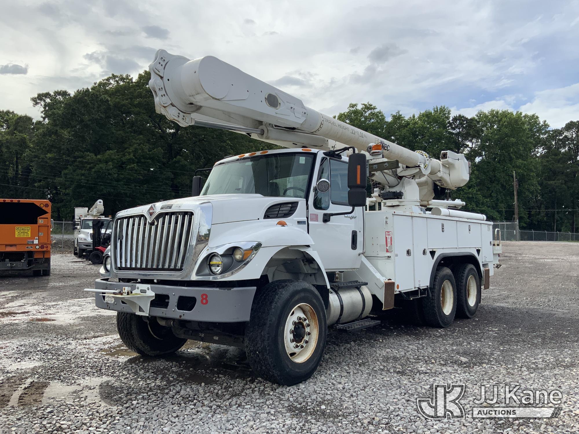 Photo of a 2014 International 7400