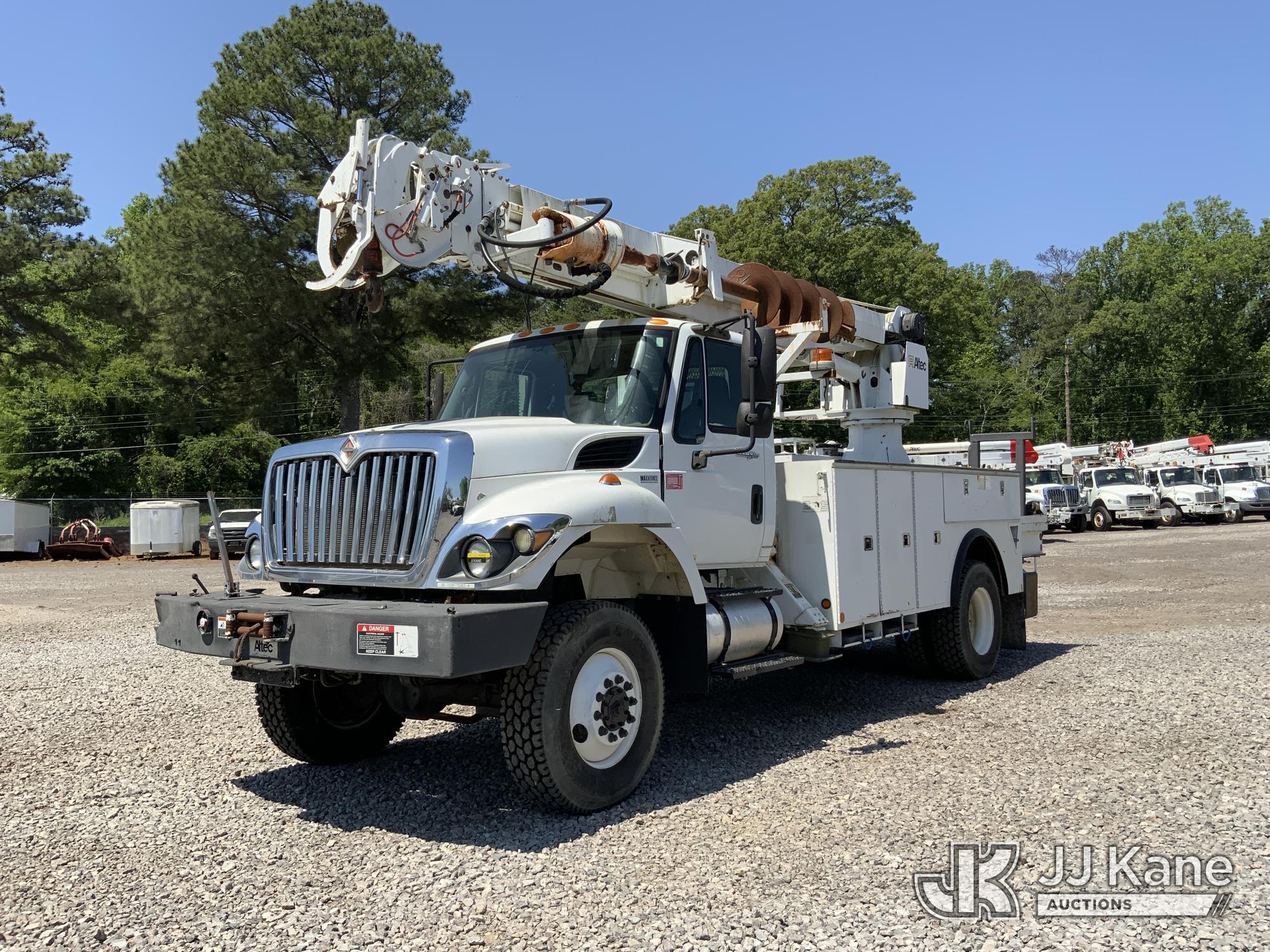 2013 International 7300 4x4