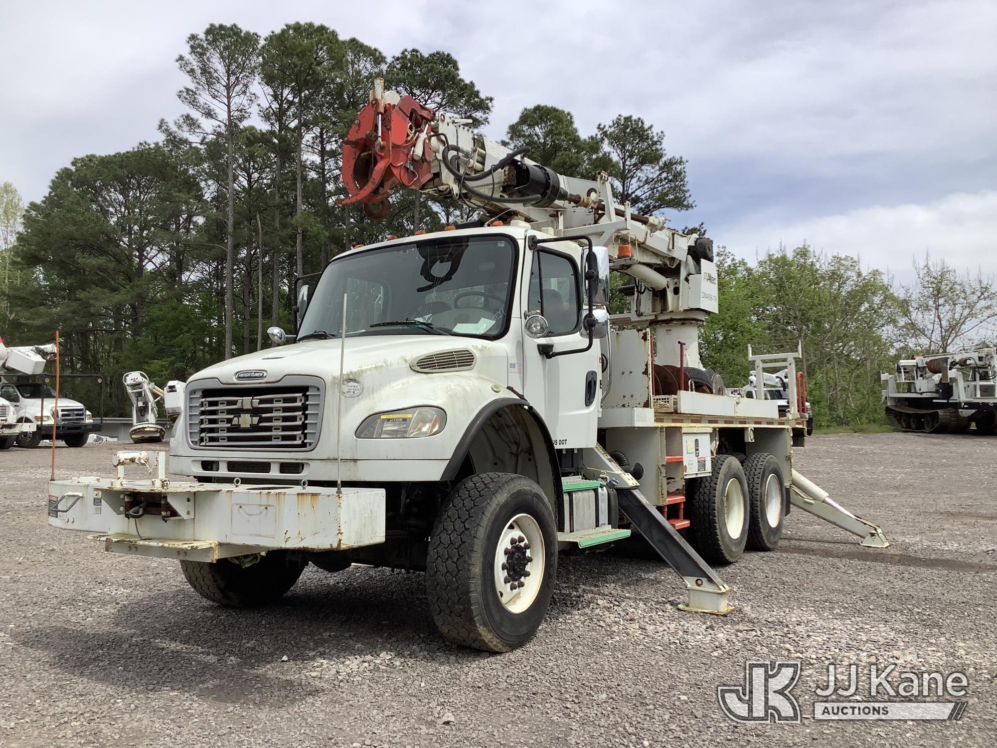Photo of a 2015 Freightliner M2 106 6x6