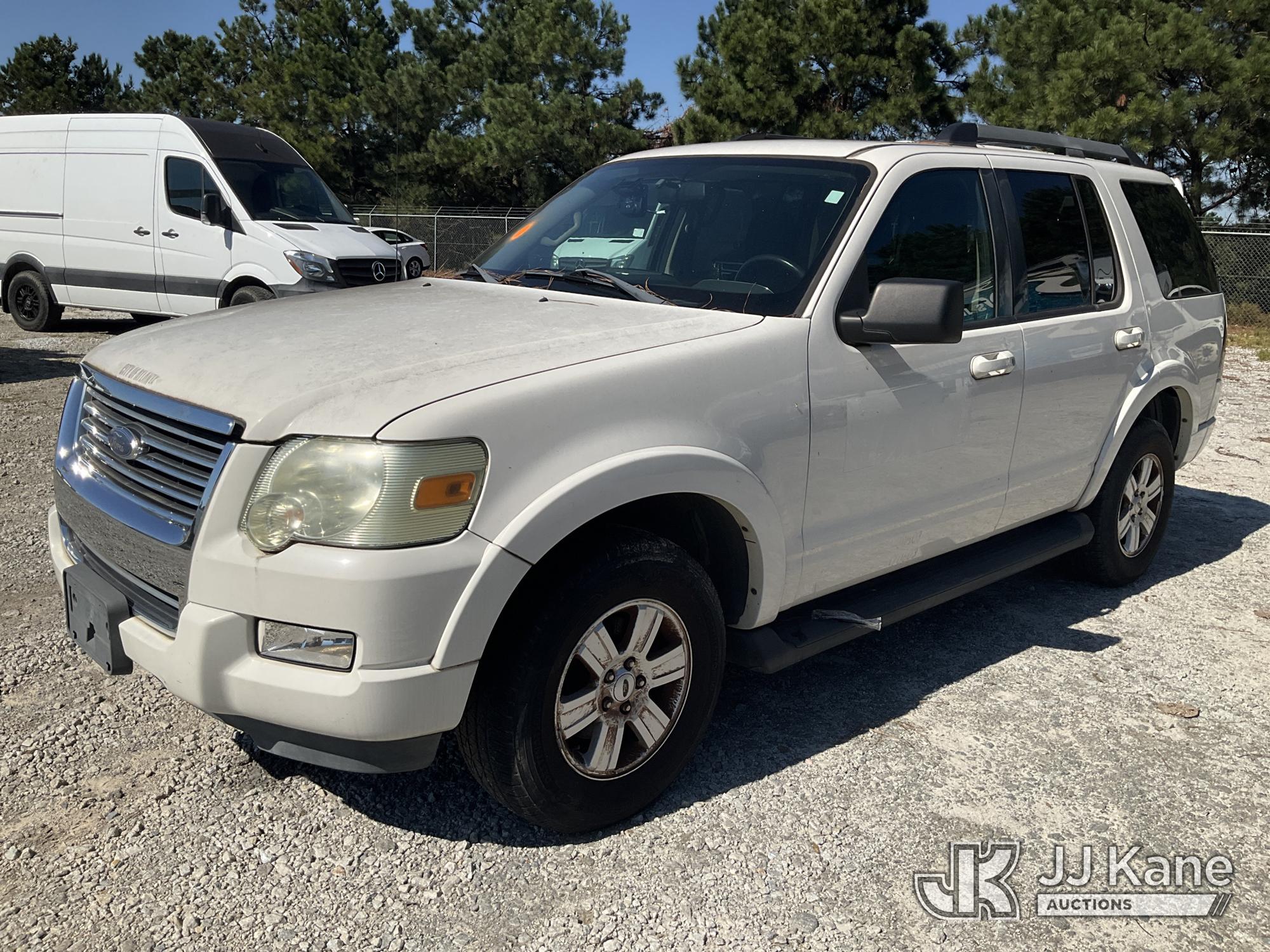 Photo of 2009 Ford Explorer 4x4