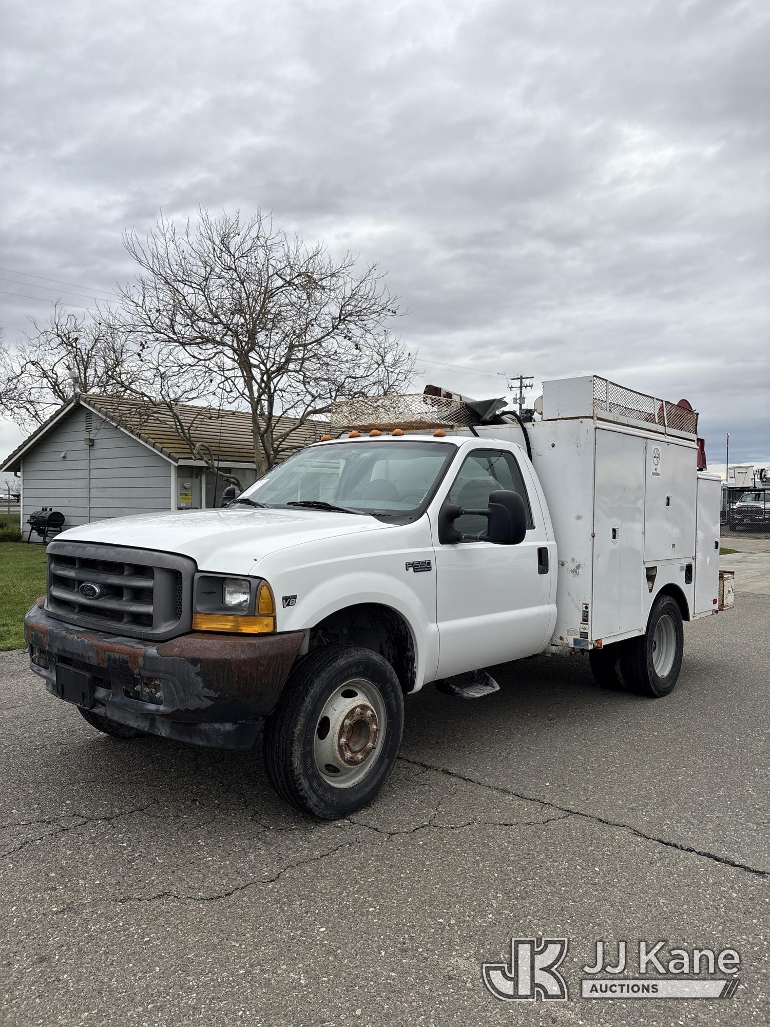 Photo of a 1999 Ford F-550