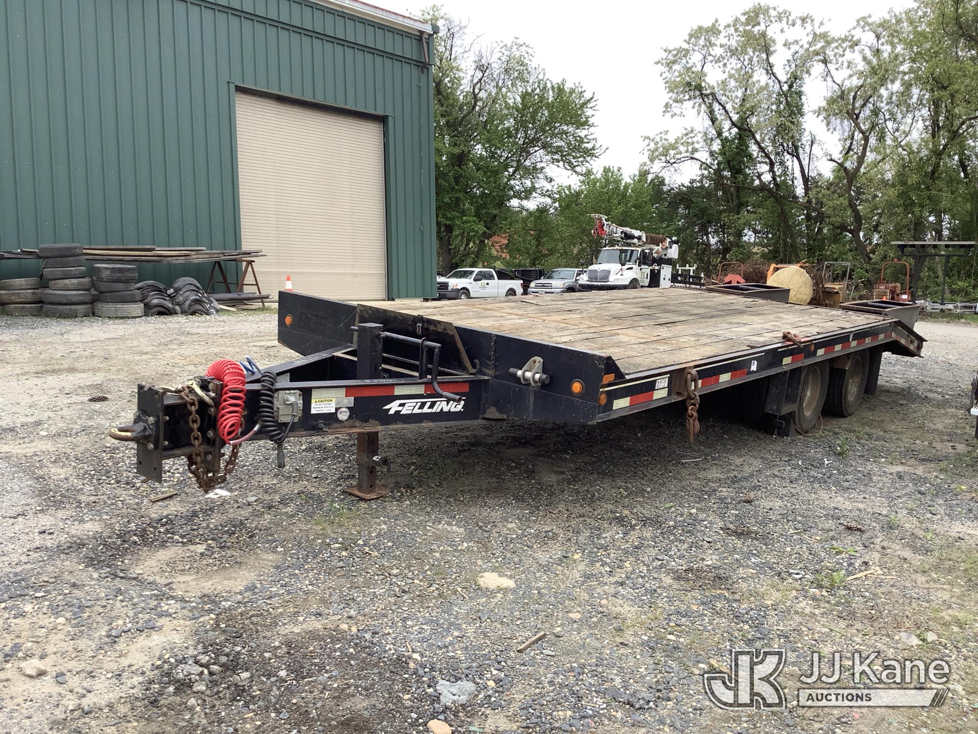 2012 Felling FT-24-2 T/A Dove Tail Trailer