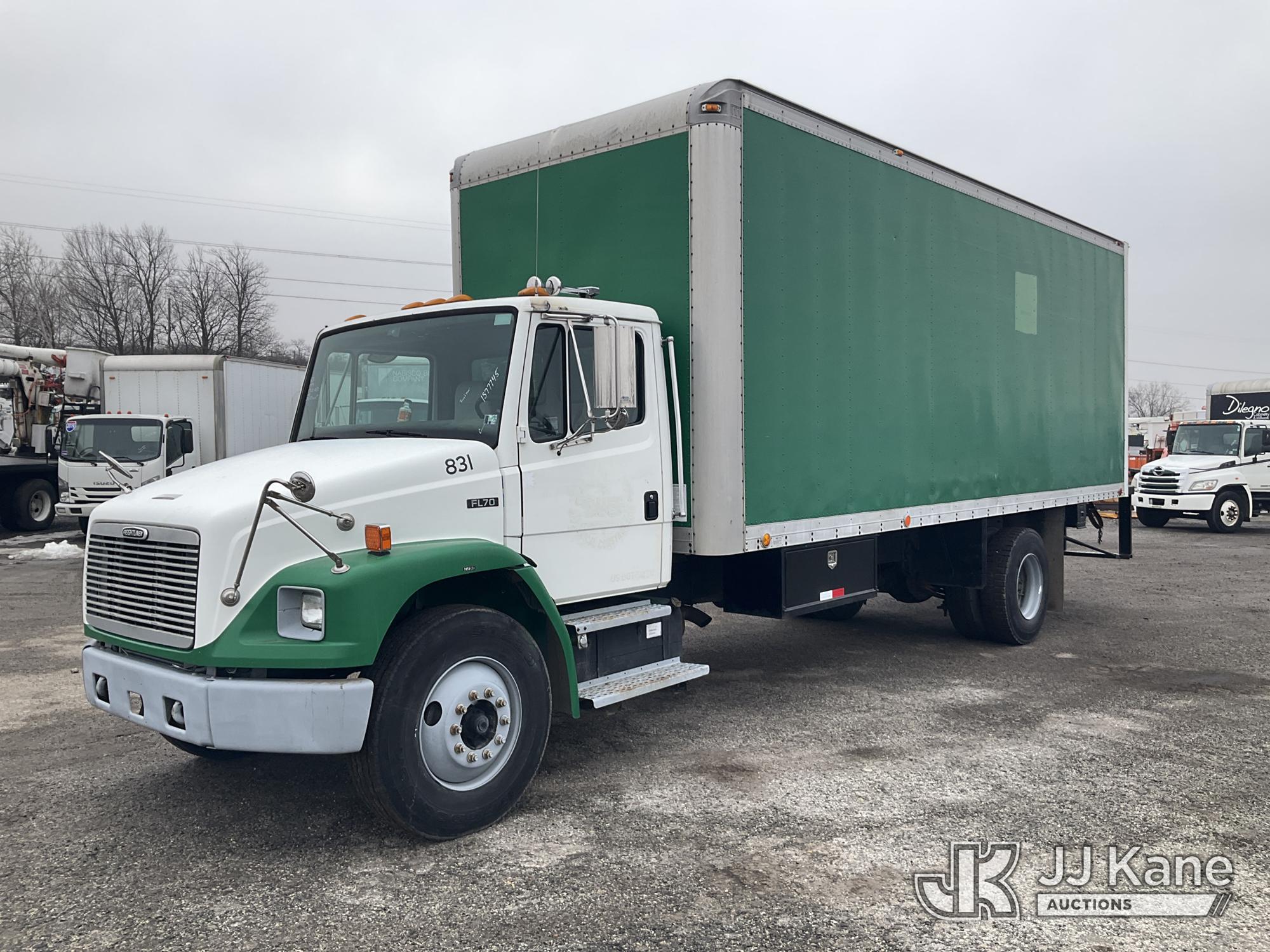  Freightliner FL70